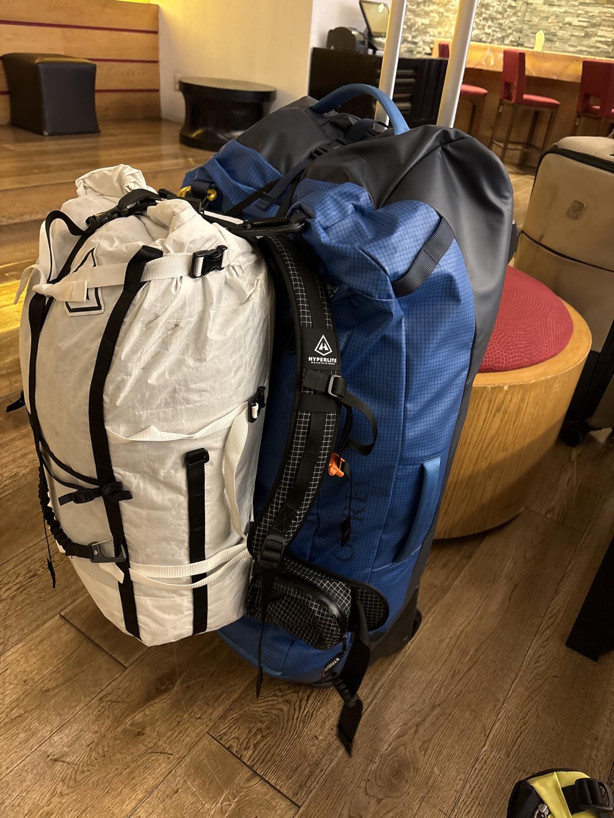 Transporter 120L Wheeled Travel Duffel Bag - Extra Large Lightweight Rolling Suitcase for Men and Women, Raven Black customer photo 1