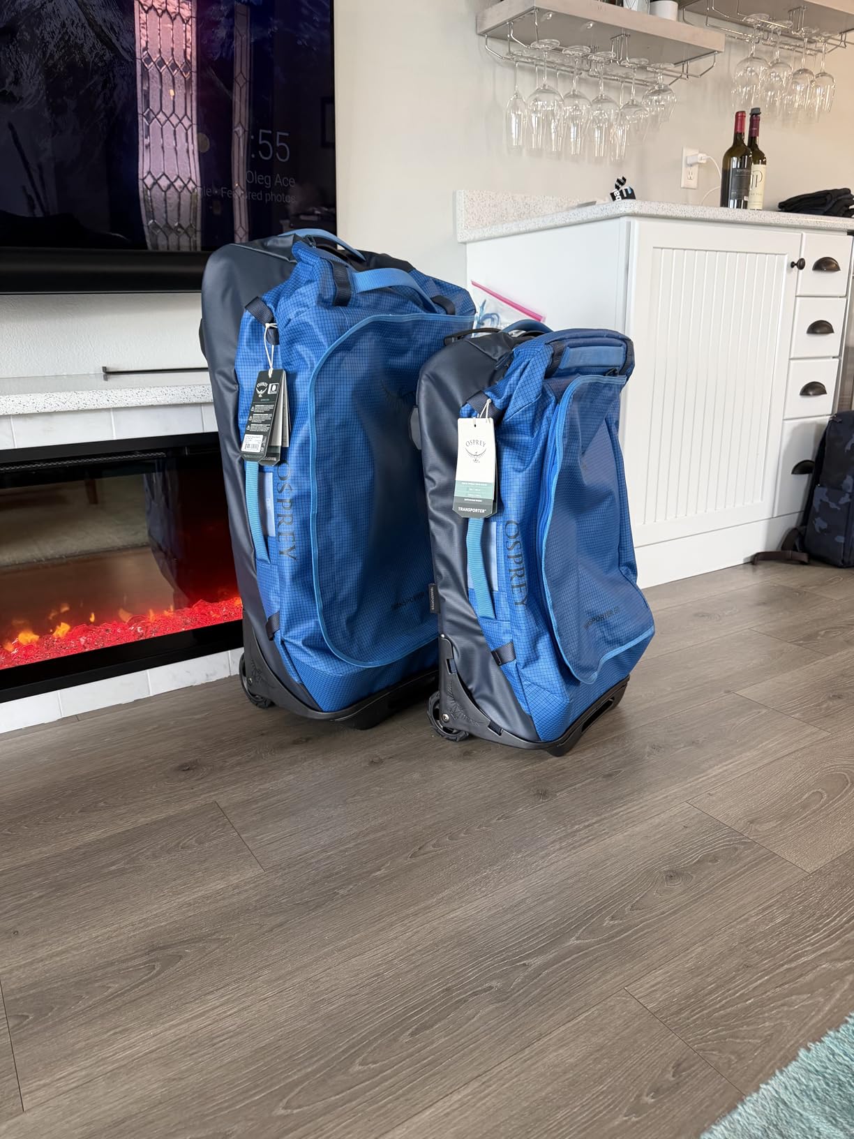 Transporter 120L Wheeled Travel Duffel Bag - Extra Large Lightweight Rolling Suitcase for Men and Women, Raven Black customer photo 2