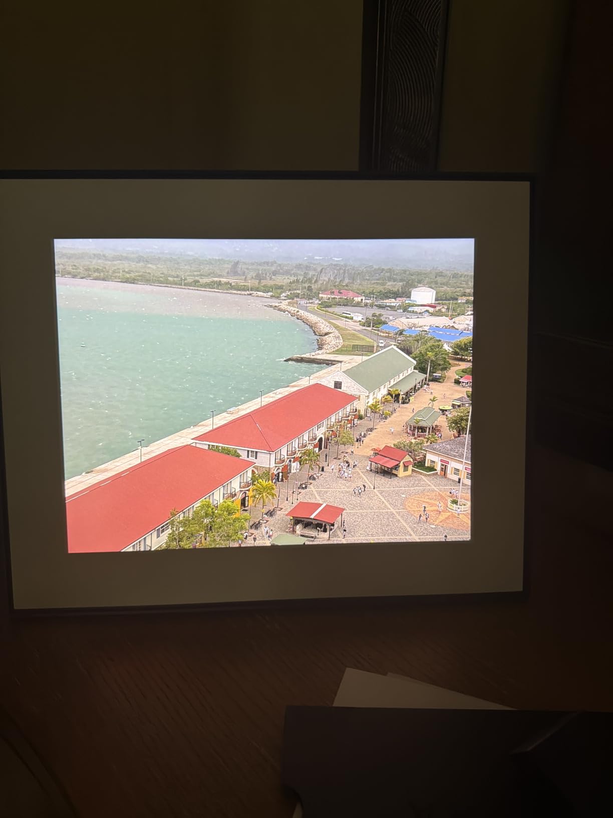 Aura HD Digital Picture Frame | Aspen: The Best Portrait or Landscape Frame customer photo 1