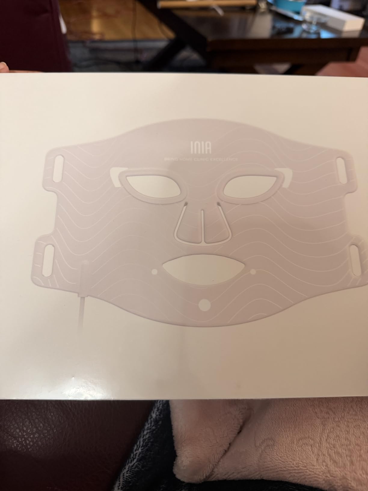 INIA Red Light Therapy Mask for Face, 850nm NIR, Red/Blue LED Light 4 Modes | Visible Results in Just 4 Weeks, 220 LEDs, 105mW/cm² Output, 2600mAh Rechargeable Battery, 10-30min Timer, Auto Shut-off customer photo 1