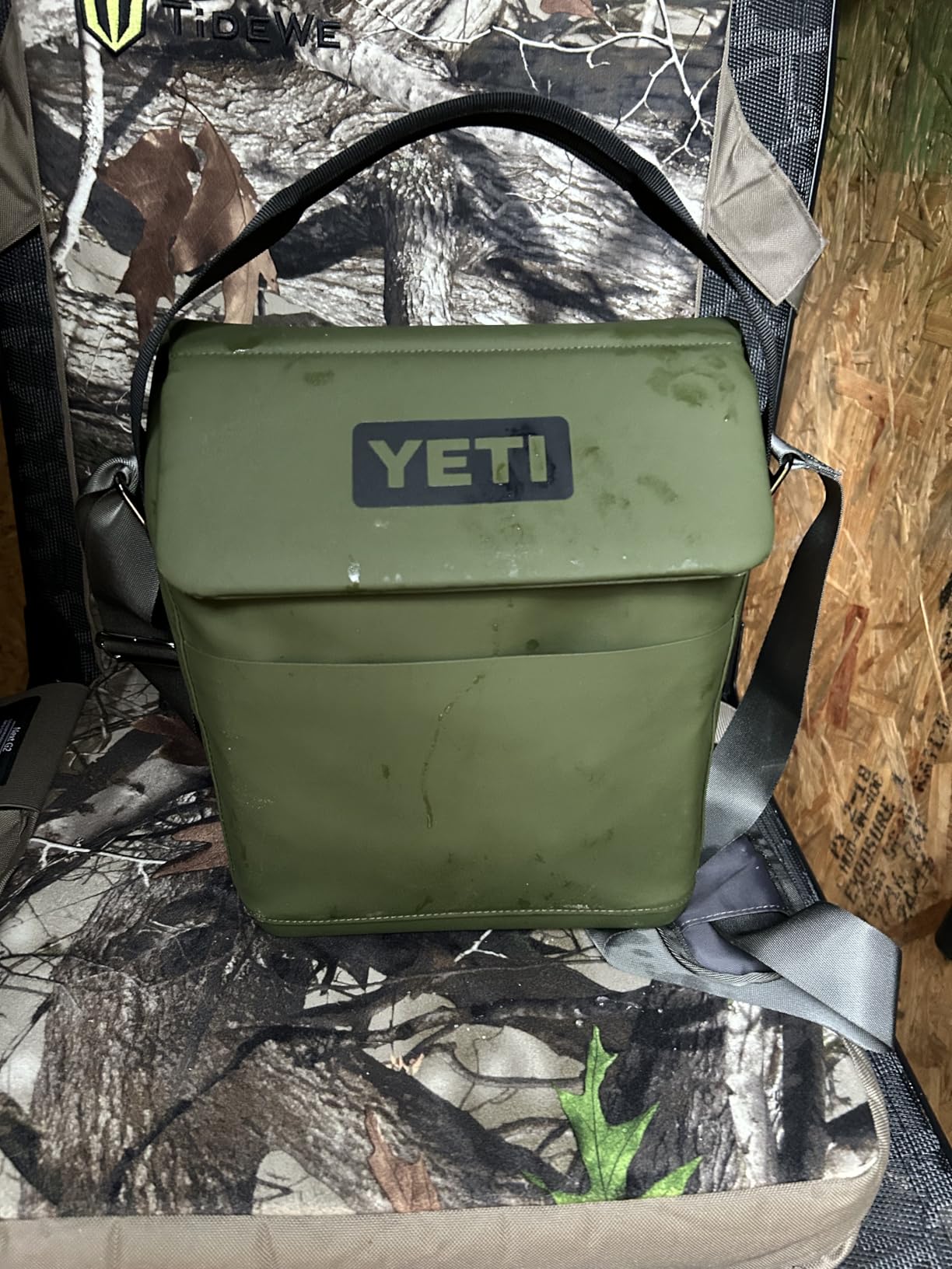 YETI Daytrip 6L Insulated Soft Cooler Lunch Bag, Olive customer photo 2