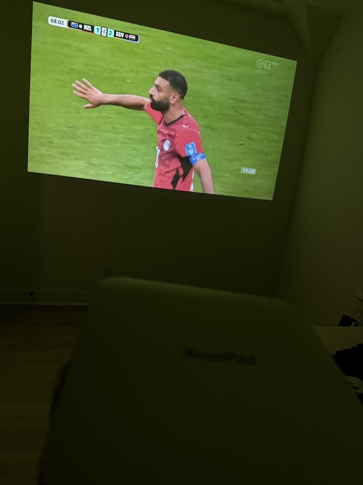 XuanPad Smart Mini Projector with WiFi and Bluetooth, 4K Support Movie Projector, Portable Native 1080P Outdoor Projector with 360° Stand, Auto Focus customer photo 2