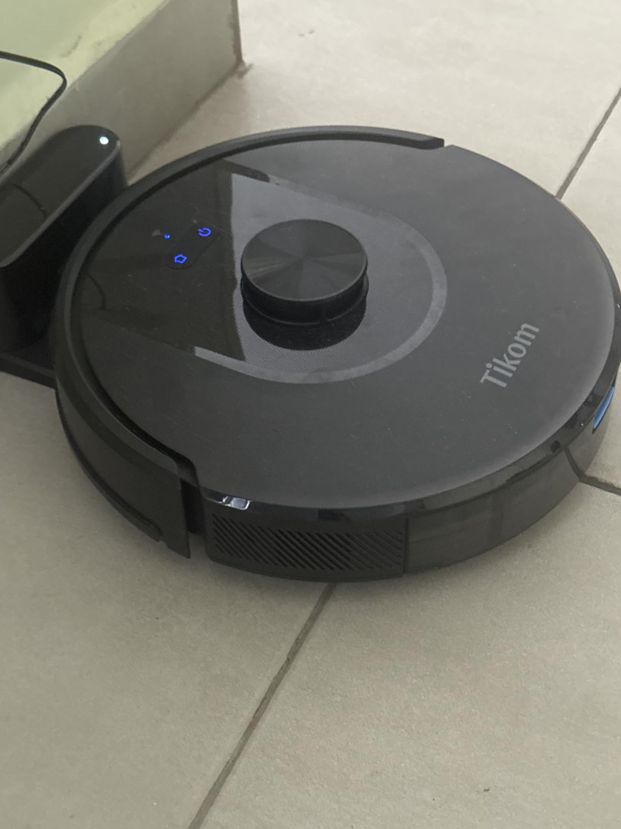 Tikom Robot Vacuum and Mop Combo, 6000Pa Automatic Robotic Vacuum Cleaner, Smart Mapping, 150 Min Max, Ideal for Pet Hair, Hardfloors, Carpets, Home (L8000 Pro) customer photo 2