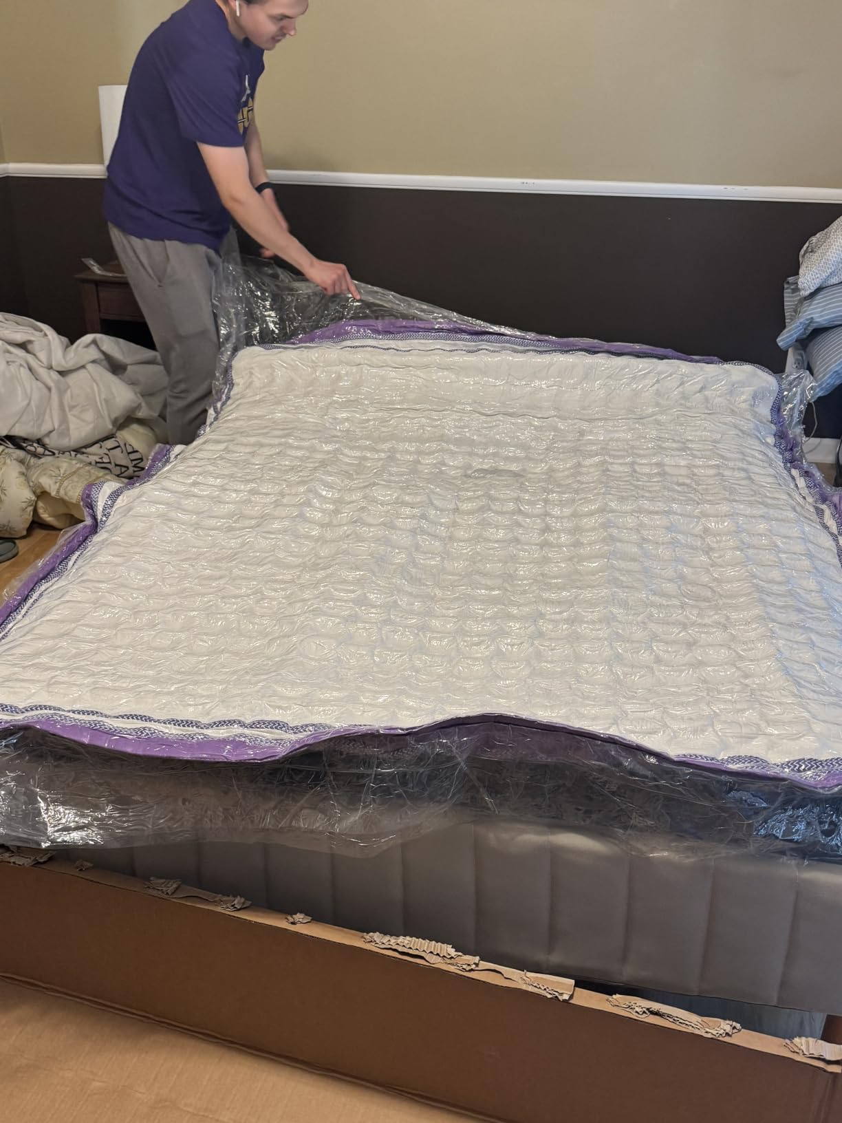 Queen Mattress, 12 Inch Queen Size Mattress in a Box, Hybrid Memory Foam with Pocket Springs for Motion Isolation, Medium Firm & Pressure Relief and Cool Sleep, CertiPUR-US Certified, No Fiberglass customer photo 1