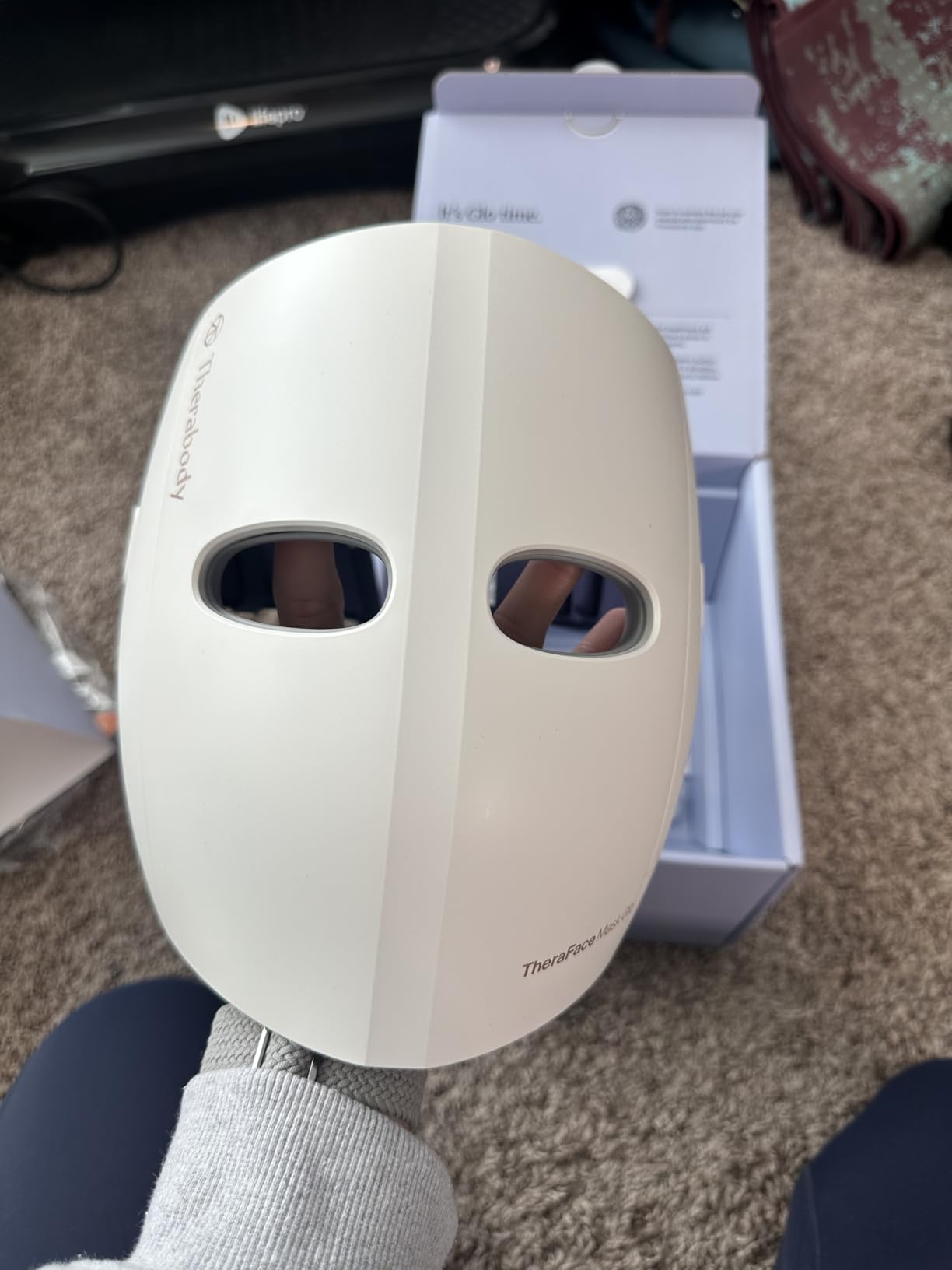 TheraFace Therabody Mask Glo - Cordless LED Skincare Face Mask with Red/Blue/Infrared Light & Relaxing Scalp Massage customer photo 2
