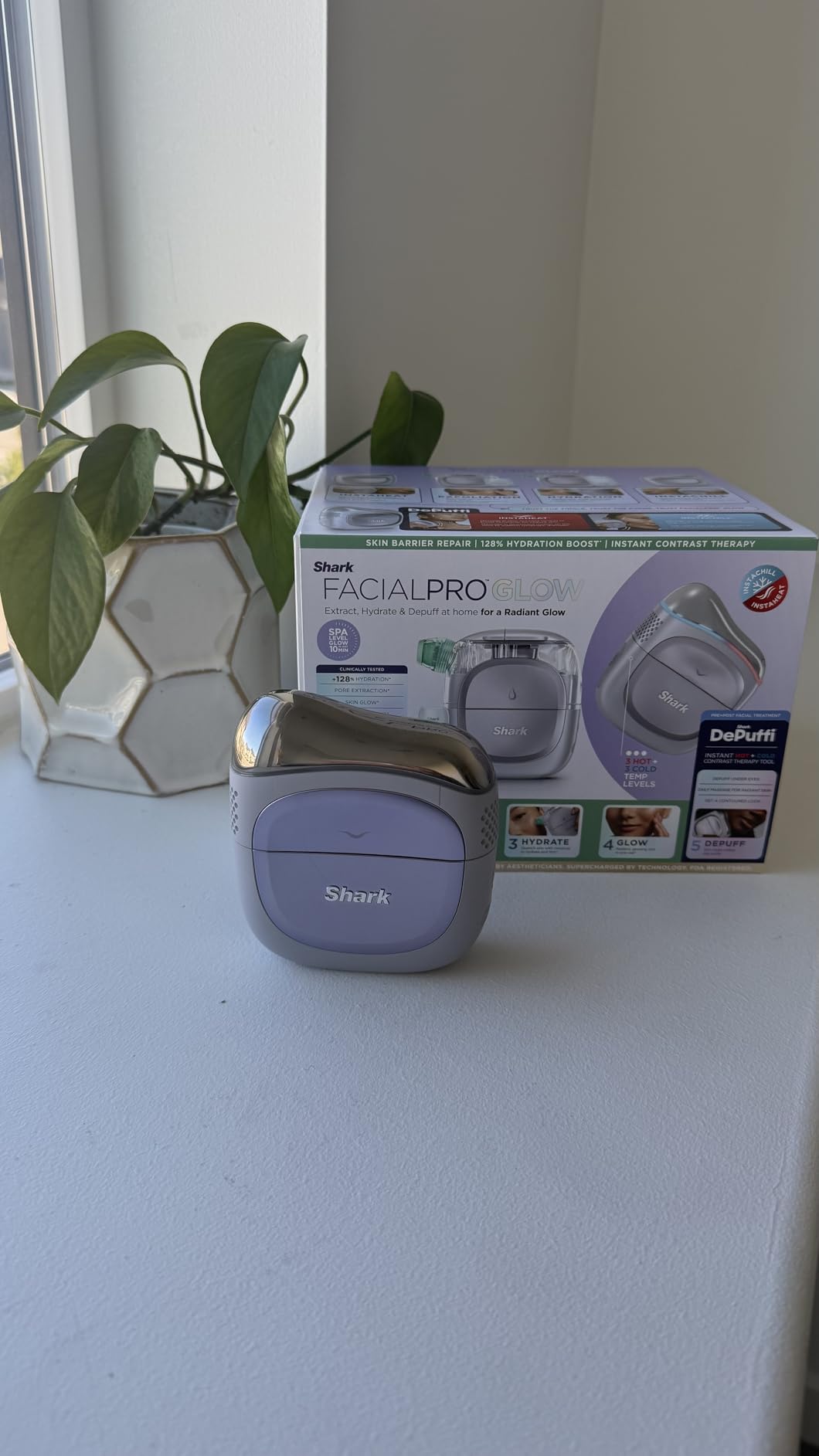 Shark FacialPro Glow at-Home Hydro-Powered Facial System with DePuffi Hot & Cold Therapy - Professional Spa Skincare Device customer photo 1