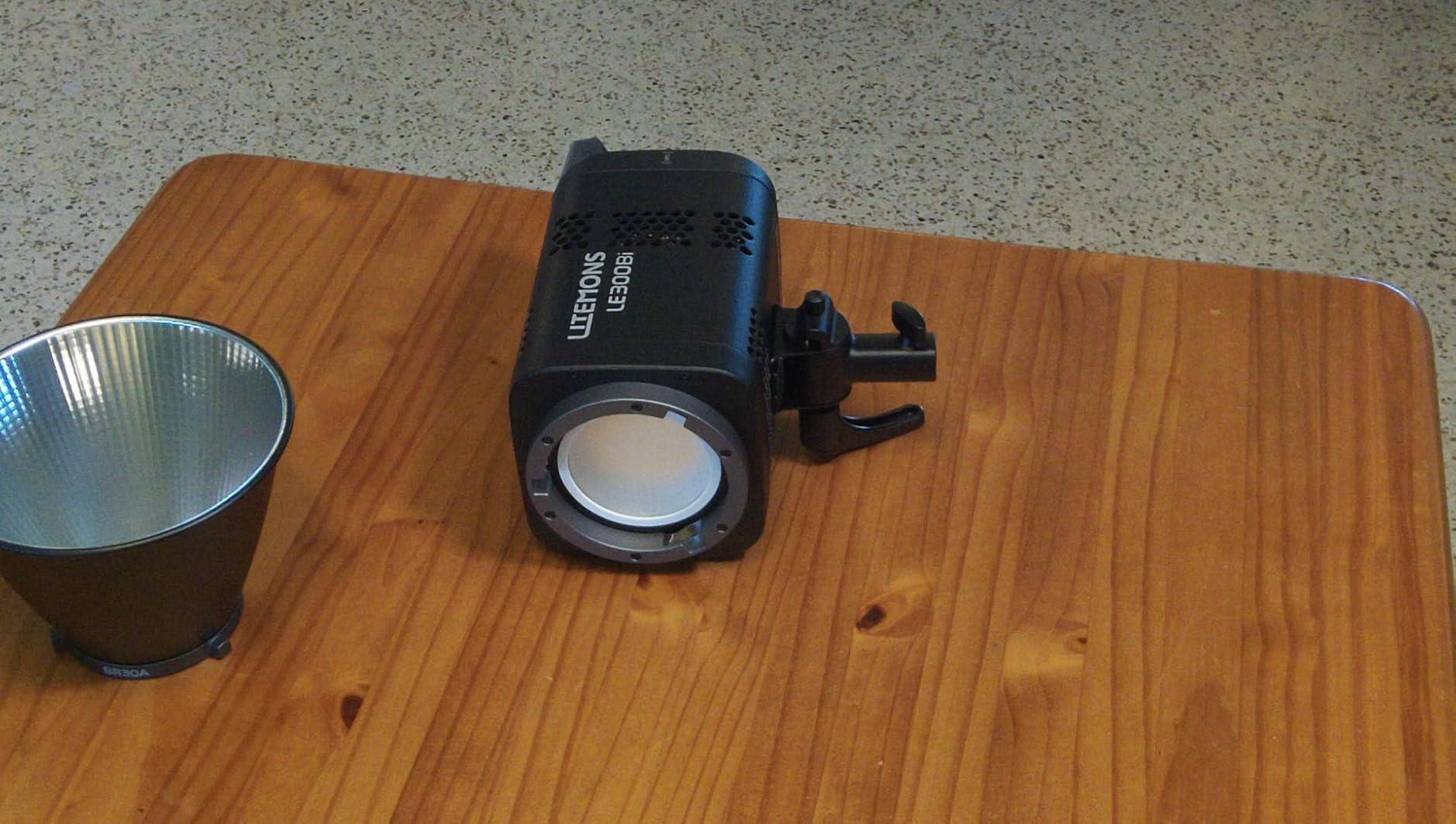 Godox Litemons LE300Bi COB Led Video Light, Godox Bowens Mount 315W Bi-Color Continuous Output Light with DMX/Bluetooth APP Control, 2800K~6500K, 58900Lux@1m, CRI/TLCI98, 11 FX Effects customer photo 1