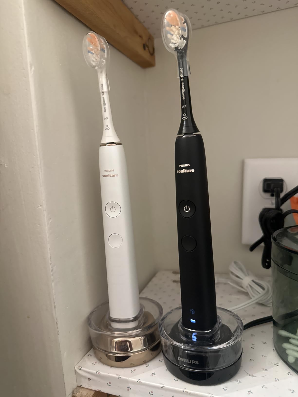 Philips Sonicare DiamondClean 9000 Electric Toothbrush - Sonic Toothbrush with App, Pressure Sensor, 12 Brushing Settings, Replacement Reminder, Charging Travel Case, White & Pink, 2-Pack, HX9912/72 customer photo 2