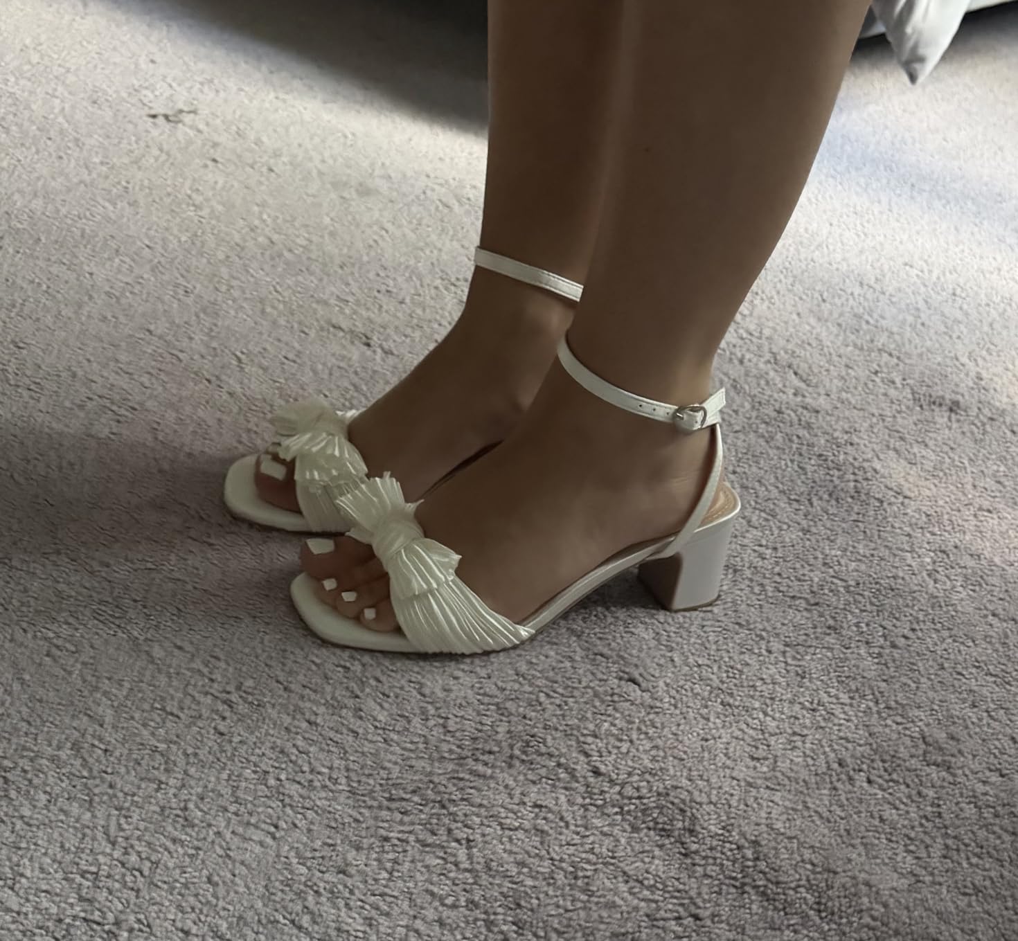 Coutgo Womens Bow Heels Sandals Block Low Heel Wedding Bride Dressy Shoes Open Toe Ankle Strap Sandals customer photo 2