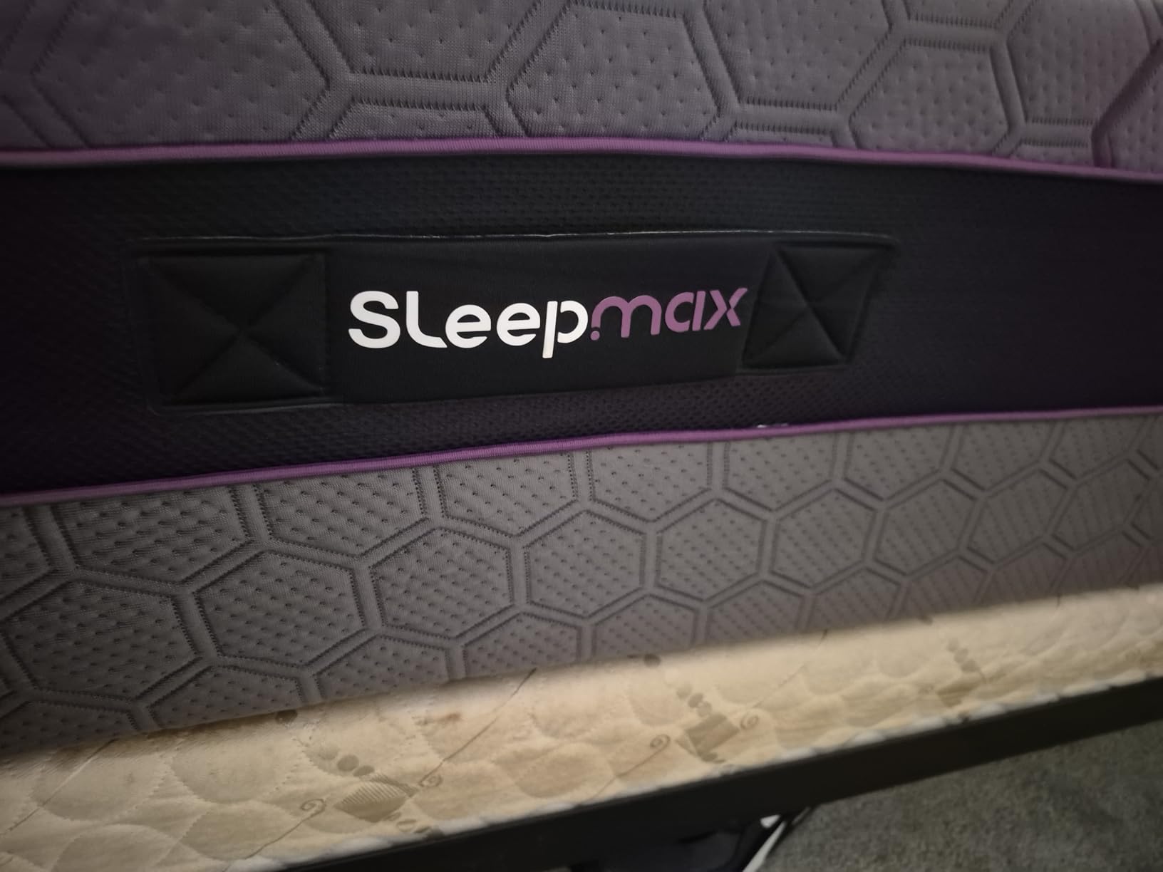 Sleepmax Ergonomic Queen Mattress 12 Inch Firm - Cooling Hybrid Mattress Pressure Relief & Spine Alignment - Deep Sleep Bed in a Box for All Shapes - 365-Night Trial, Forever Warranty, Made in USA customer photo 2
