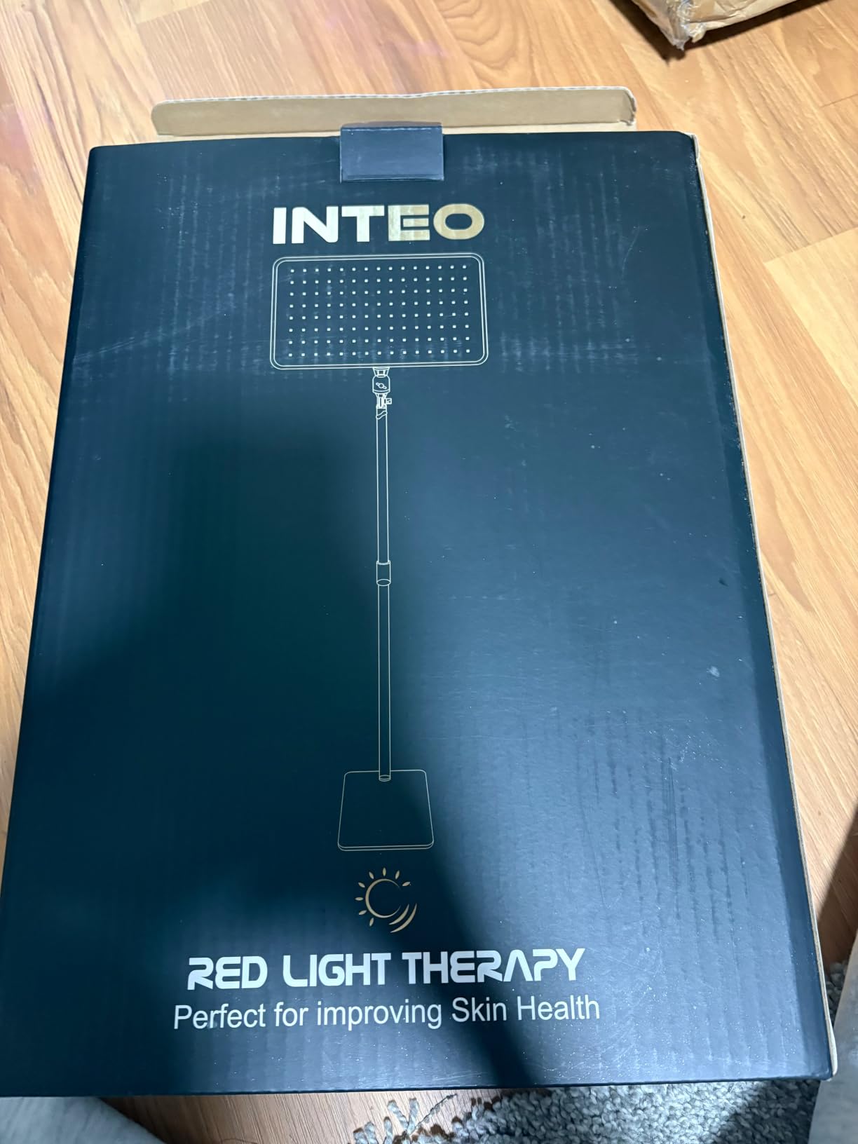 INTEO Red Light Therapy for Face and Body, Infrared Red Light Therapy Lamp | 2-in-1 Detachable Red Light Panel with Stand, 660nm 850nm Near Infrared Light Therapy for Full Body Home with Elastic Strap customer photo 1