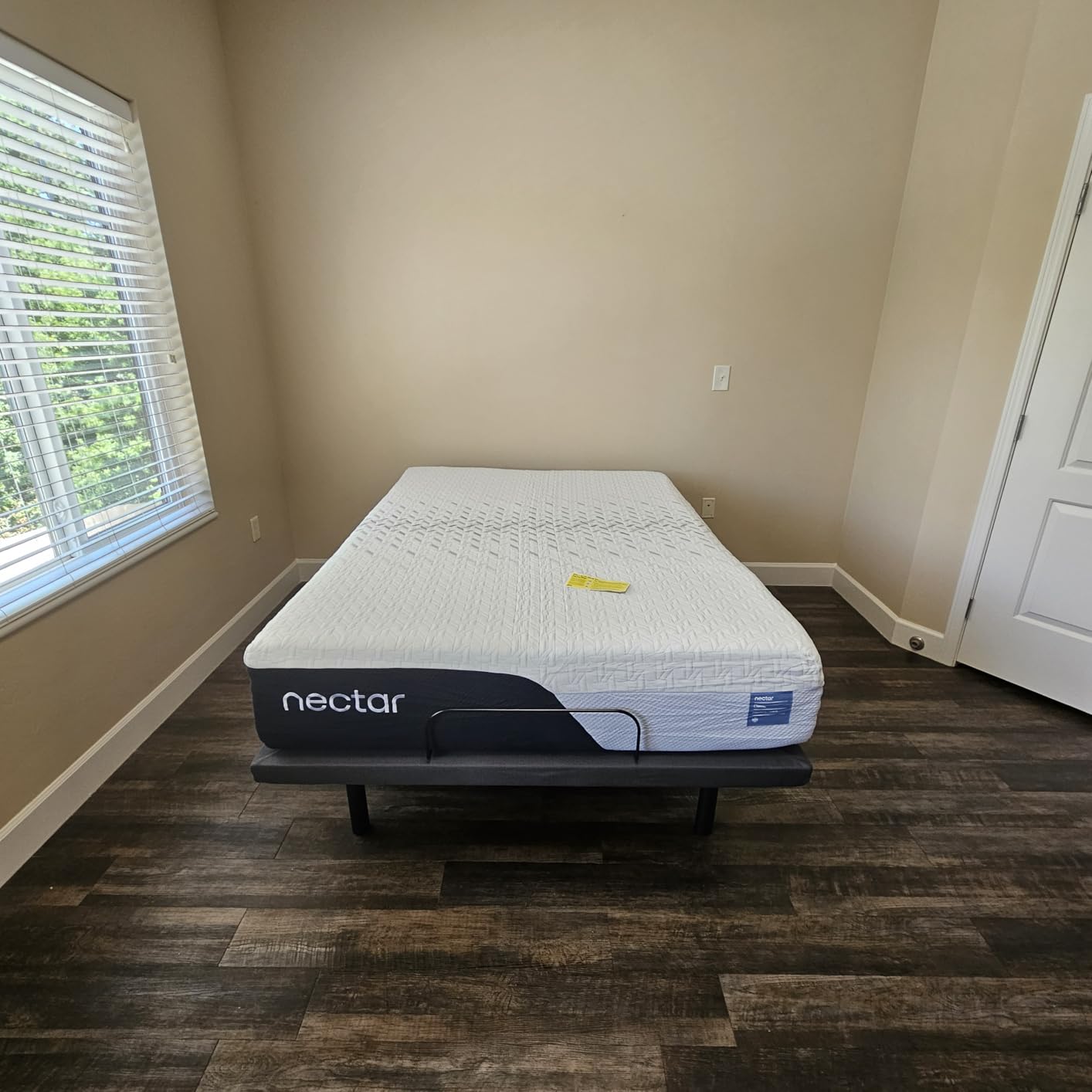Nectar Premier Adjustable Base - Split King - Head & Foot Incline - Wireless Remote with Memory - 3 Massage Settings - 4 USB Ports - Anti-Snore & Zero Gravity customer photo 2