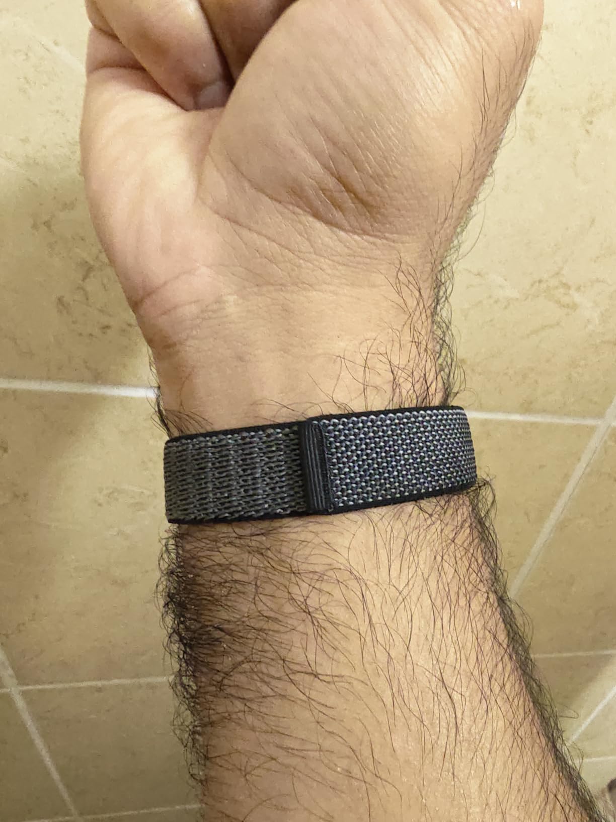 Google Fitbit Air - Screenless Activity Tracker with Fitness, Heart Rate, and Sleep Tracking - Personalized AI-Powered Coaching - Up to 7 Days' Battery Life - Works with iOS and Android - Obsidian customer photo 2