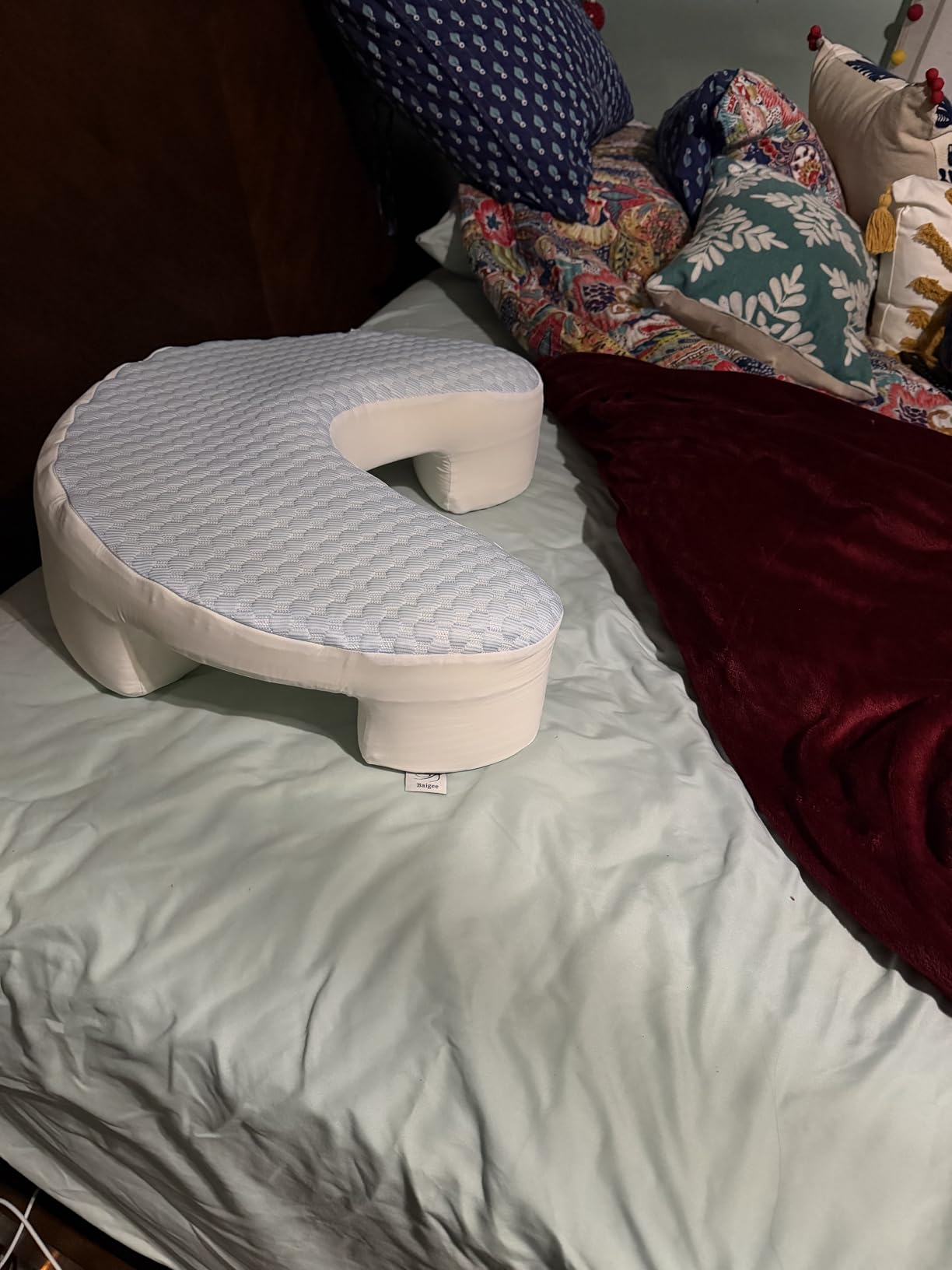 Side Sleeper Pillow with Arm Holes, Ergonomic Arm Tunnel for Shoulder Pain Relief, Adjustable Height Neck Pillow for Adults, Plush Down & Foam for Comfortable Sleep, 1PC Pillowcase, 18