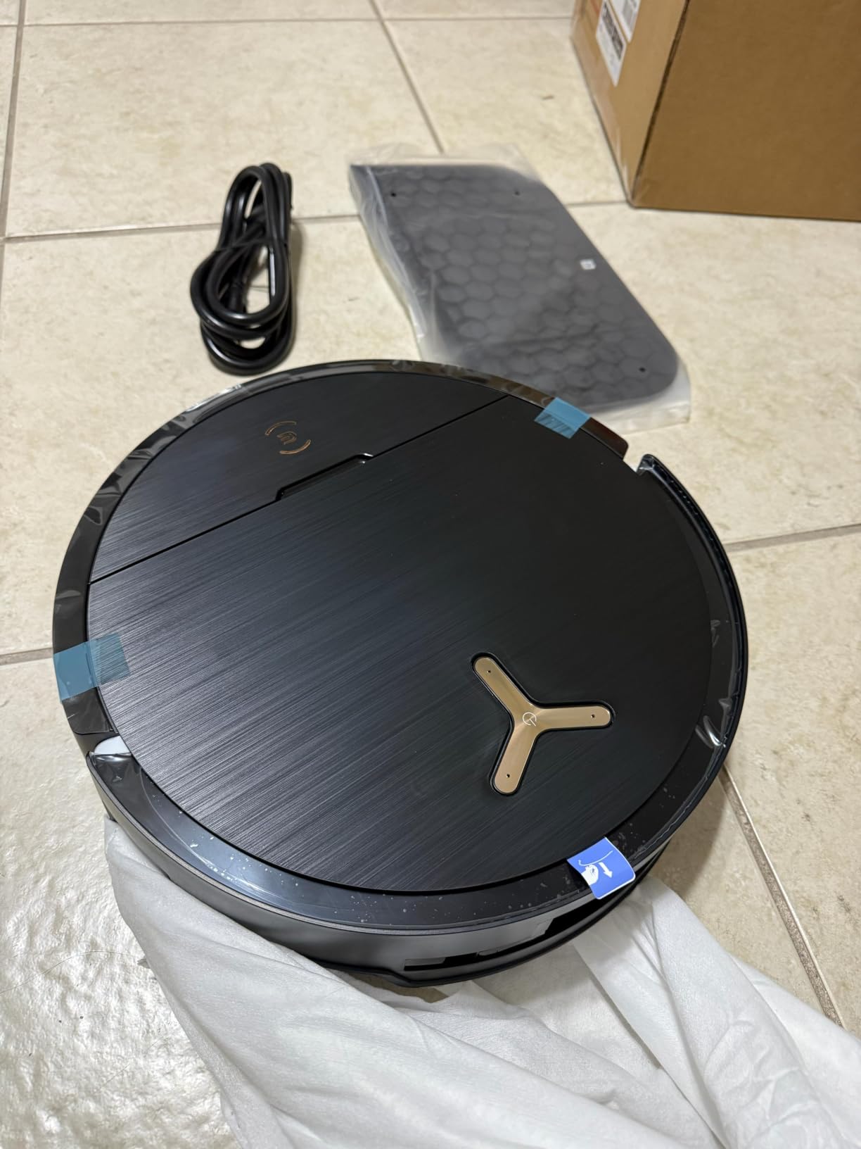 ECOVACS DEEBOT X9 PRO Omni Robot Vacuum and Mop, 16,800Pa Suction, Instant Roller Mop, ZeroTangle 3.0, Auto Mop Lift, AI Navigation, Self-Empty Station, Perfect for Pet Hair, Carpets & Hard Floors customer photo 2