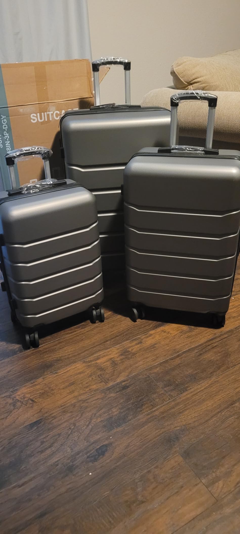OLIXIS 3-Piece Luggage Set, Carry On Suitcases with Spinner Wheels, Expandable Travel Luggage with TSA Approved Lock (Olive Green) customer photo 2