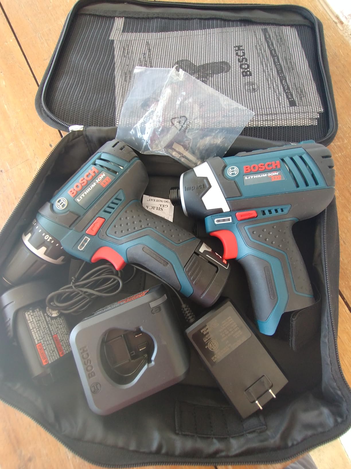 BOSCH 12V Max Cordless 2-Tool Combo Kit with Drill/Driver and Impact Driver (CLPK22-120) customer photo 2