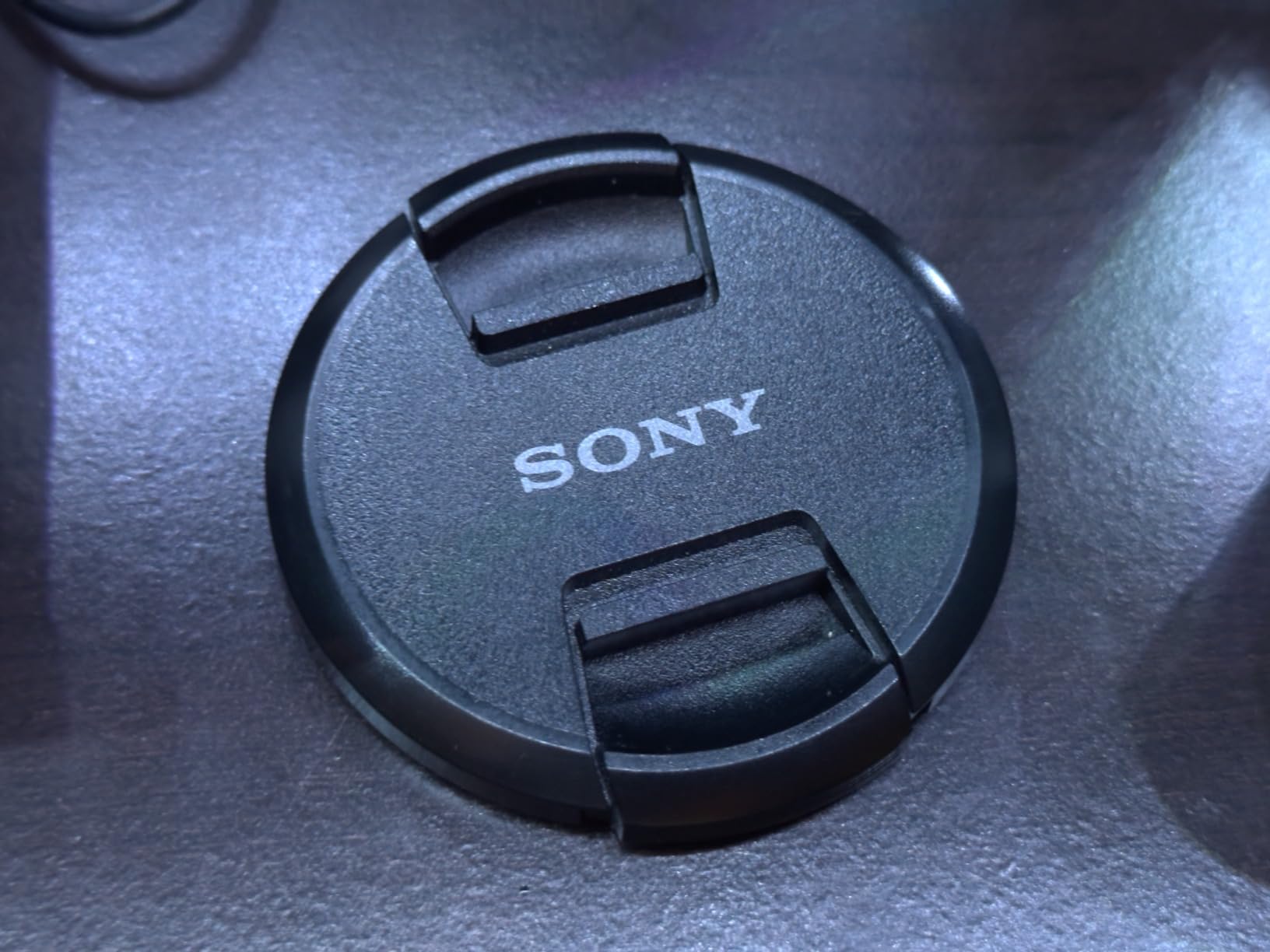 Sony 72mm Front Lens Cap ALCF72S Black | Front lens protection for Sony 72mm lenses with secure snap-on grip customer photo 2