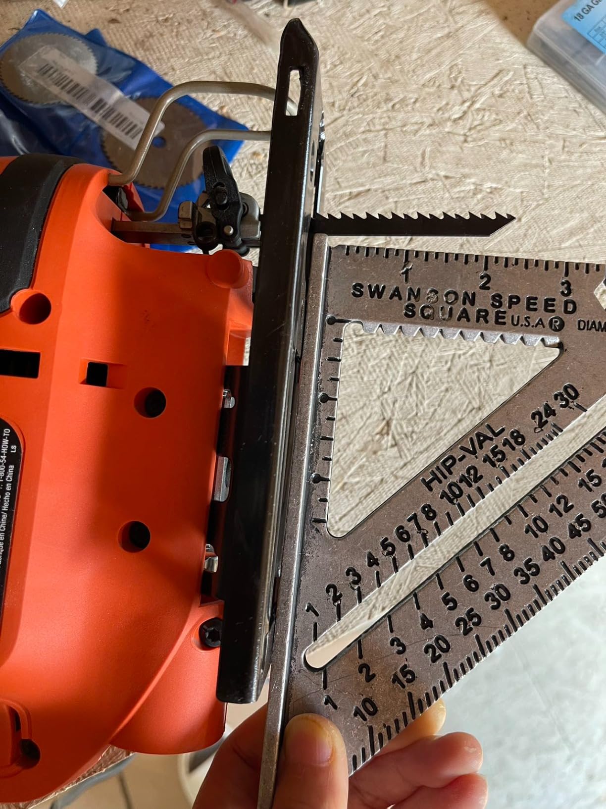 BLACK+DECKER Jig Saw, 5-Amp, 3,000 Blade Speed, 45 Degree Beveled Cuts, Corded (BDEJS600C) customer photo 2