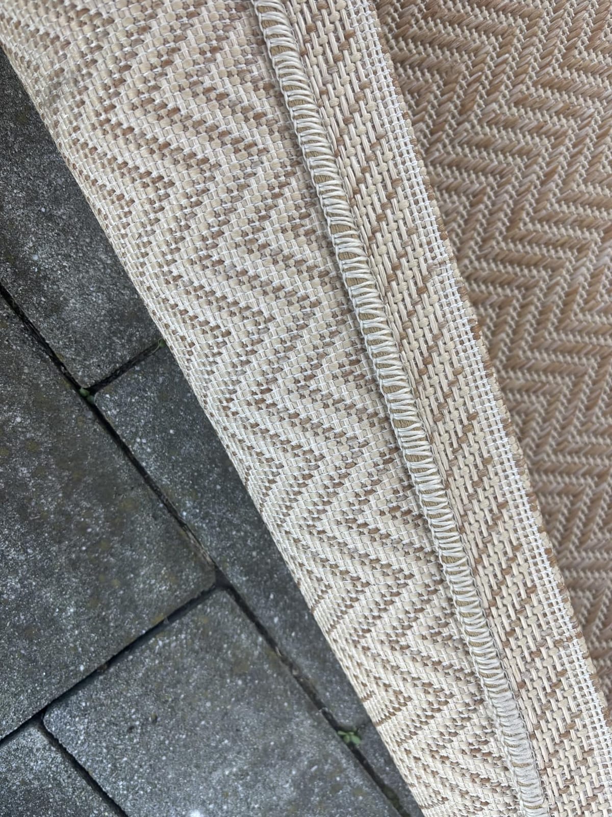 SAFAVIEH Outdoor Area Rug 5'3