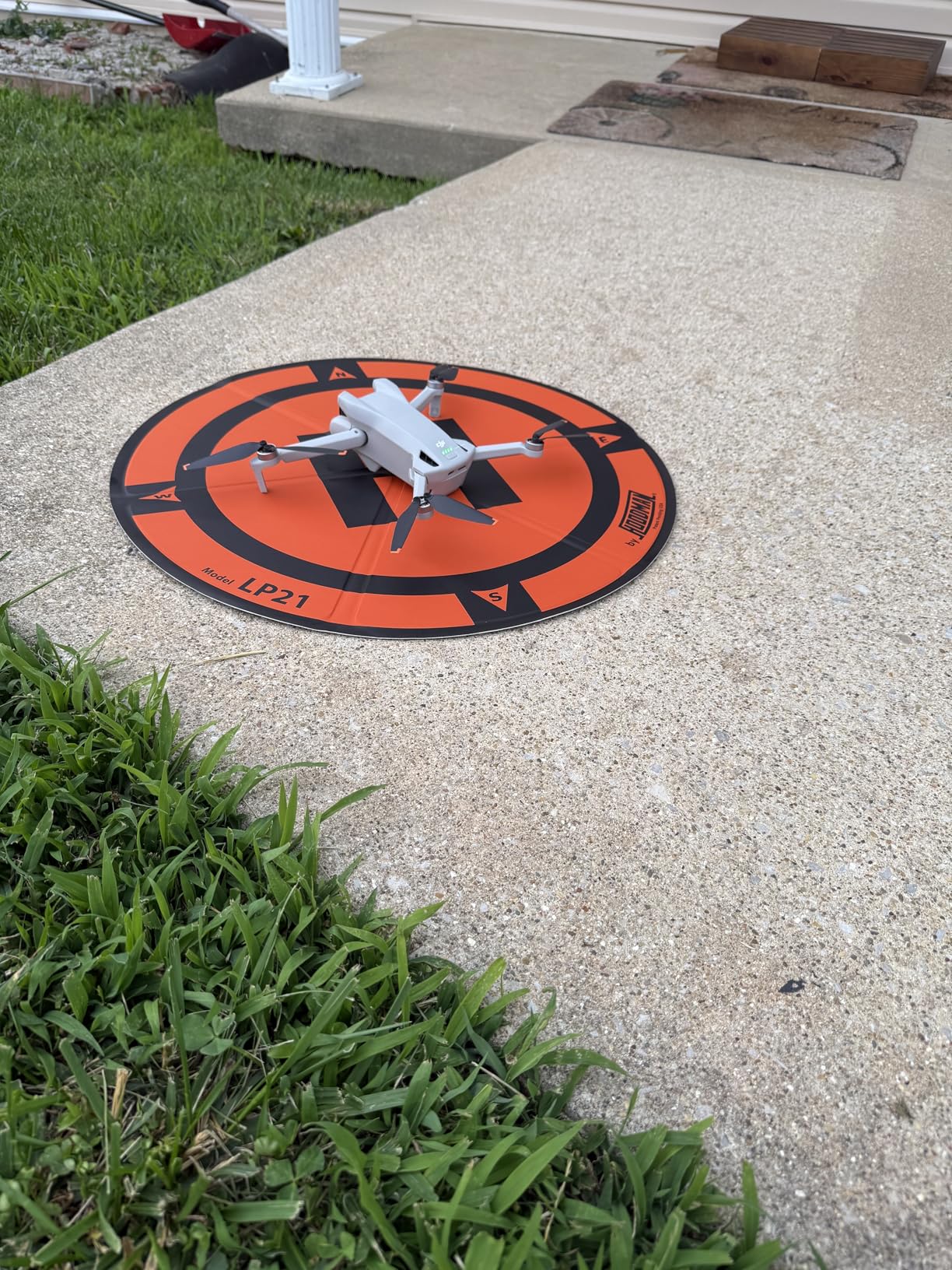 Hoodman 3 Foot Weighted UAV Drone Landing Pad - fits Matrice 4E, Mini 4 Pro, mini 3 pro, mavic, spark - Durable, No Stakes Required, collapses to 1/3 of deployed size customer photo 1