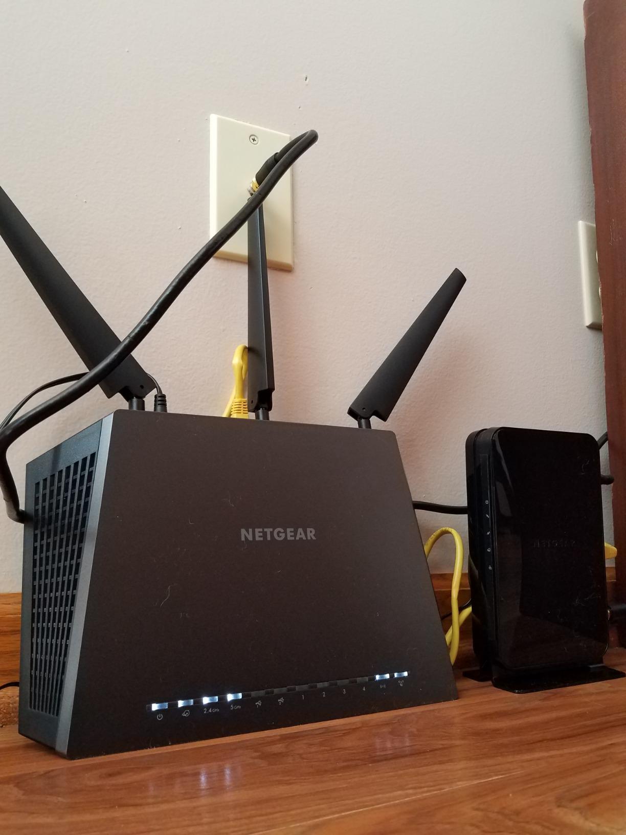 NETGEAR Cable Modem DOCSIS 3.0 (CM500) Compatible with Major Cable Providers Including Xfinity, Cox, for Plans Up to 400 Mbps customer photo 2