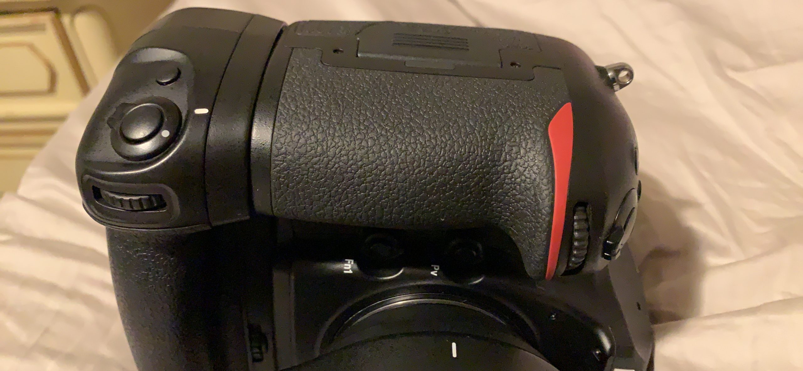 MCO-D850 Vertical Multi-Function Power Pack D850 Battery Grip for Nikon D850 Camera, as MB-D18 Battery Grip, Hold AA/EN-EL15 Battery(7FPS) or EN-EL18+BL5(9FPS) customer photo 2