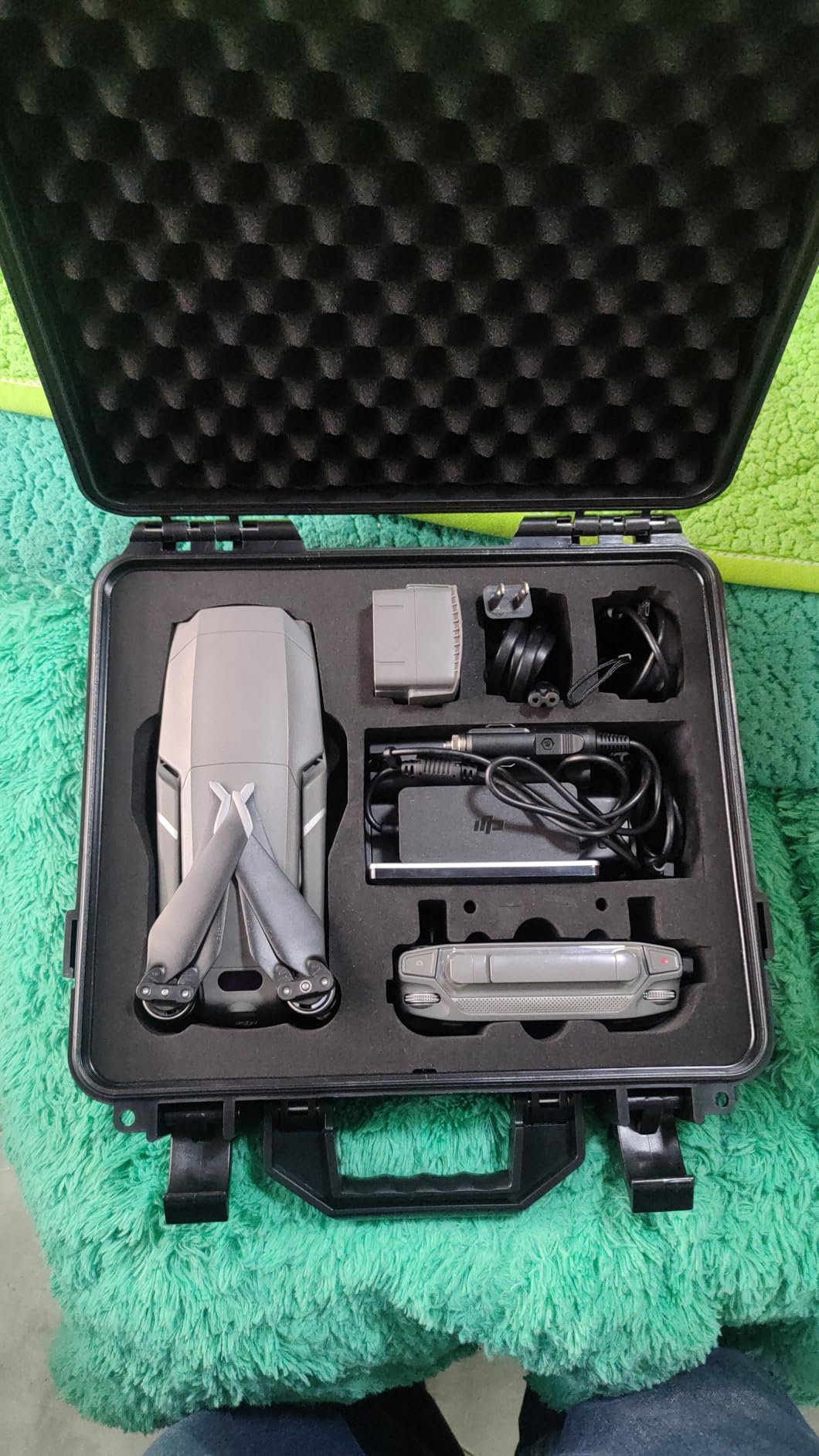 Smatree 13.4L Hard Carrying Case Compatible for DJI Mavic 2 Pro/Mavic 2 Zoom Fly More Combo(Upgrade Edition), Waterproof Hard Case for DJI mavic 2 pro/Zoom and Accessorie(Not fit for Smart Controller) customer photo 2