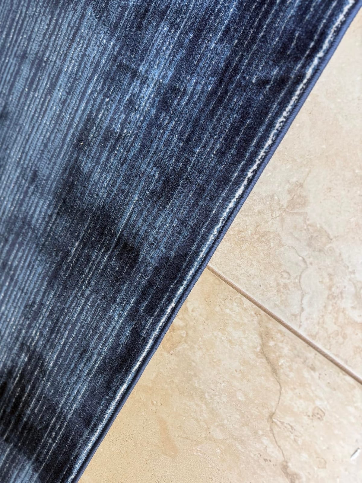 SAFAVIEH Area Rug 4x6 - Vision Collection - Navy, Modern Ombre Design, Non-Shedding & Easy to Clean, Ideal for Living Room, Bedroom, Dining Space (VSN606N) customer photo 2