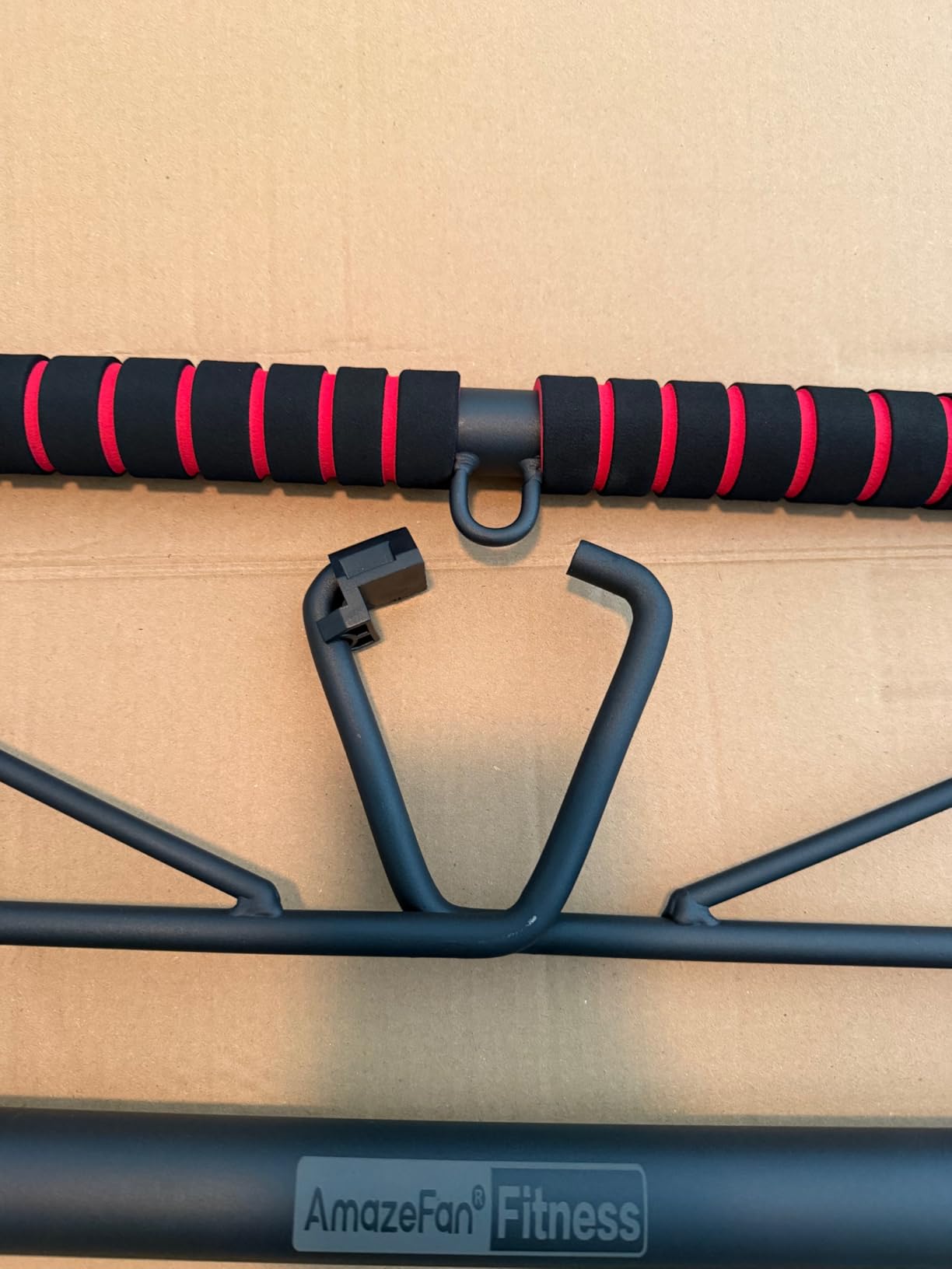 AmazeFan Pull Up Bar Doorway with Ergonomic Grip - Fitness Chin-Up Frame for Home Gym Exercise - Multi-Angle Grip - 2024 Upgrade Smart Hook (Fits Almost All Doors) customer photo 2