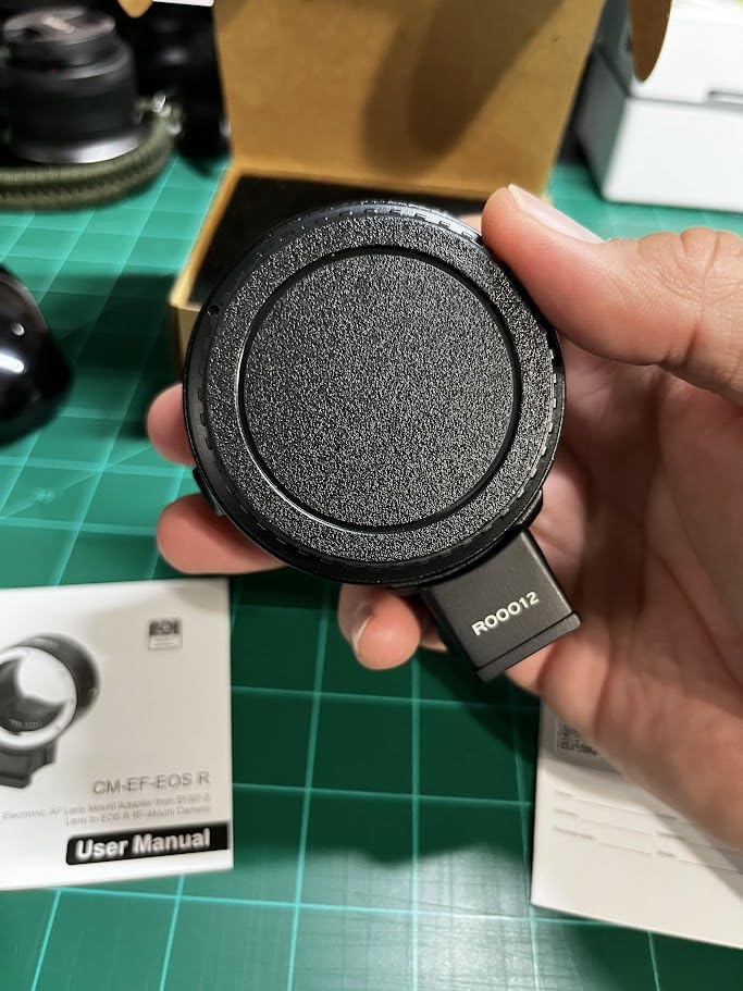 Commlite CM-EF-EOS R Lens Adapter, Electronic Auto-Focus EF to R Mount Adapter for Canon EF/EF-S Lens to EOS R, EOS RP, EOS R6, EOS R5 Series Mirrorless Cameras customer photo 2