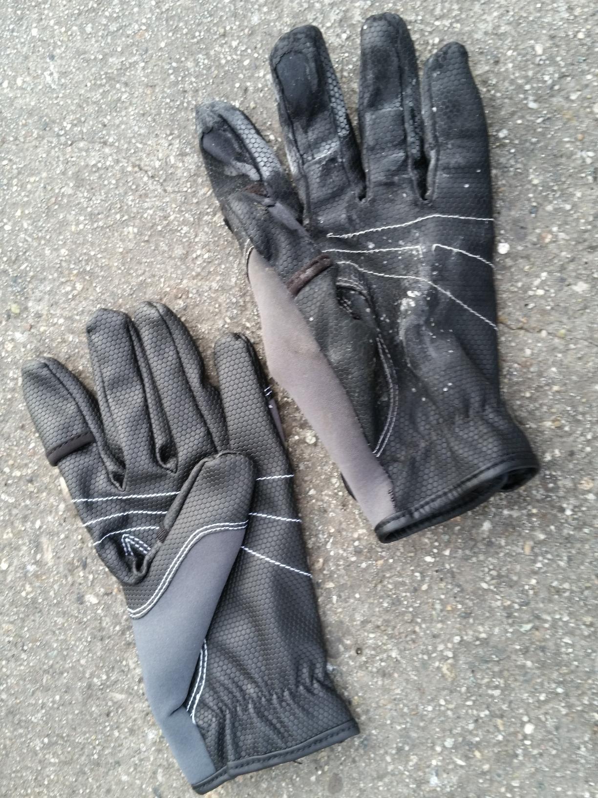Palmyth Neoprene Fishing Gloves for Men and Women 3 Cut Fingers Flexible Great for Photography Fly Fishing Ice Fishing Running Touchscreen Texting Hiking Jogging Cycling Walking | Touchscreen Fingertips, Fleece Lining, Adjustable Wrist, Anti-Slip Palm Grip, for Cold Weather, Fishing, Photography customer photo 1
