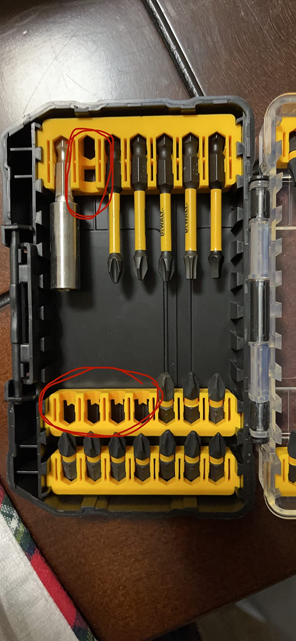 DEWALT 20V MAX* Cordless Drill/Driver Kit with Screwdriver/Drill Bit Set, 100-Piece (DCD771C2 & DWA2FTS100) customer photo 1
