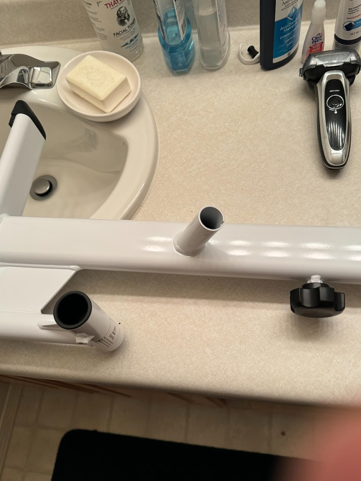 KMINA Toilet Safety Rails for Seniors, Adjustable Frame with Grab Bars customer photo 2