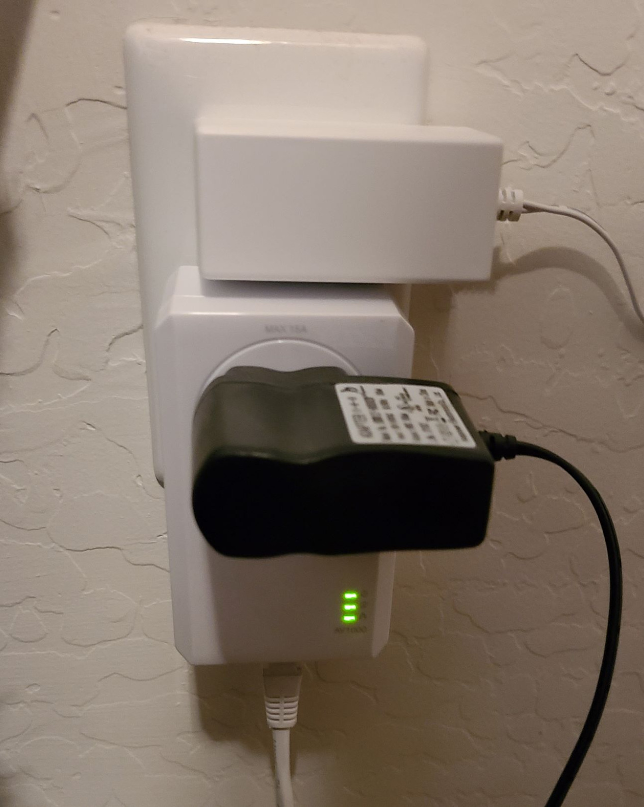 TP-Link AV1000 Powerline Ethernet Adapter KIT - Gigabit Port, Nano Size | Plug Pair &Play, Ethernet Over Power, Power Saving Mode, Network Adapter (TL-PA7017 KIT) customer photo 2