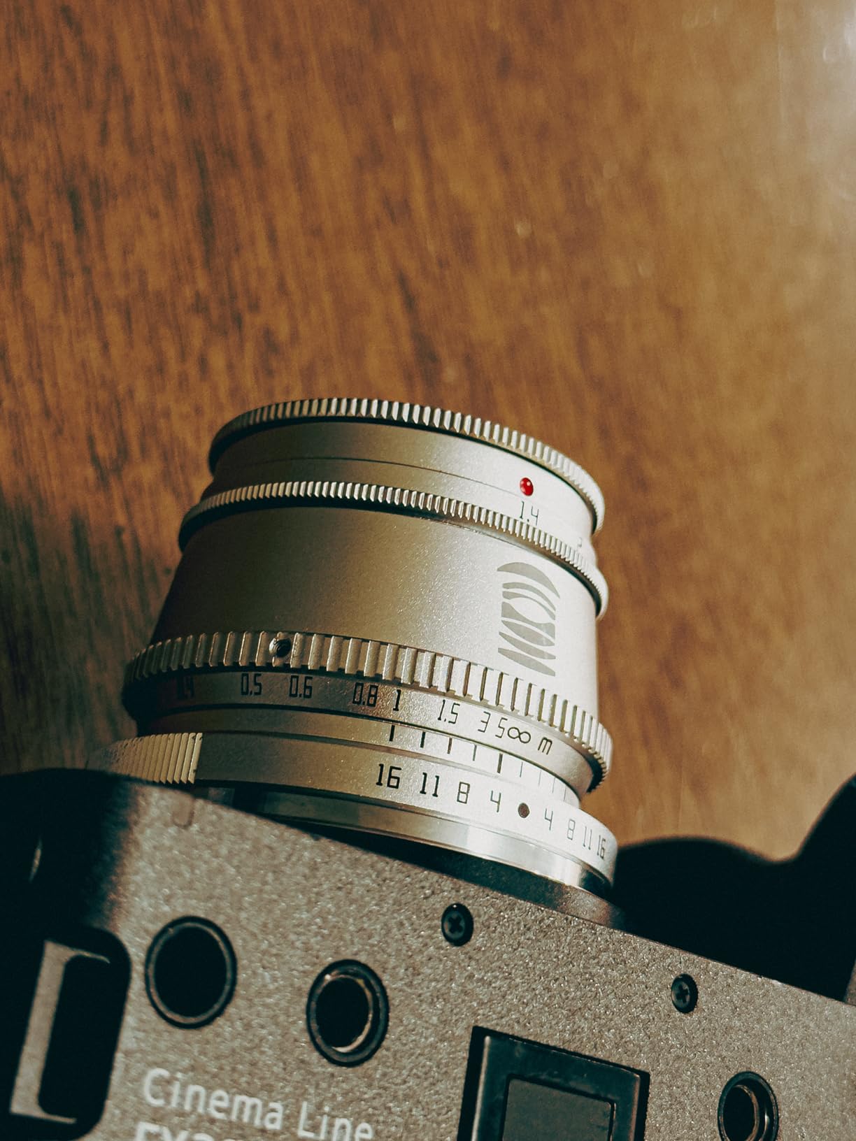 TTARTISAN 35mm F1.4 APS-C Manual Focus Lens for Sony E Mount Camera A9 A7R IV A7R III A7R II A7SII A7III A7II A7C A5000 A5100 A6000 A6100 A6300 A6400 A6500 A6600 NEX-3 NEX-5 MEX-6 NEX-7 Black customer photo 1