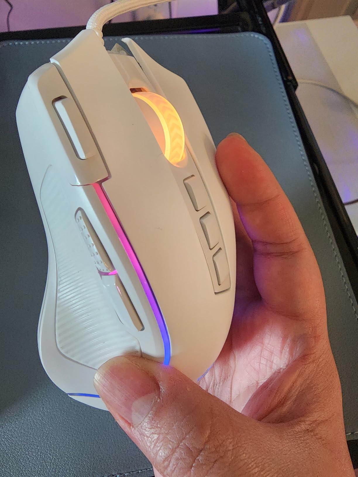 Redragon M612 Wired RGB Optical Gaming Mouse 8000 DPI Remapping Keys | Stable Lag-Free Connection, Redefine Keybinding Macro, Vibing Backlight, Ergonomic Grip Body Comfort customer photo 1