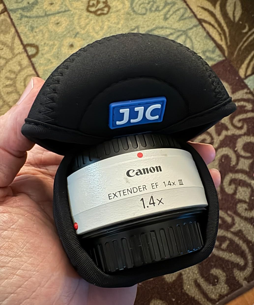 JJC Small Neoprene Camera Lens Pouch Case, Fits Lens up to 2.6 x 3.1 inches | Water-Resistant, Fold Over Closure, Compatible with Canon RF 50mm f/1.8, Sony FE 55mm f/1.8, Sigma 56mm f/1.4 customer photo 1