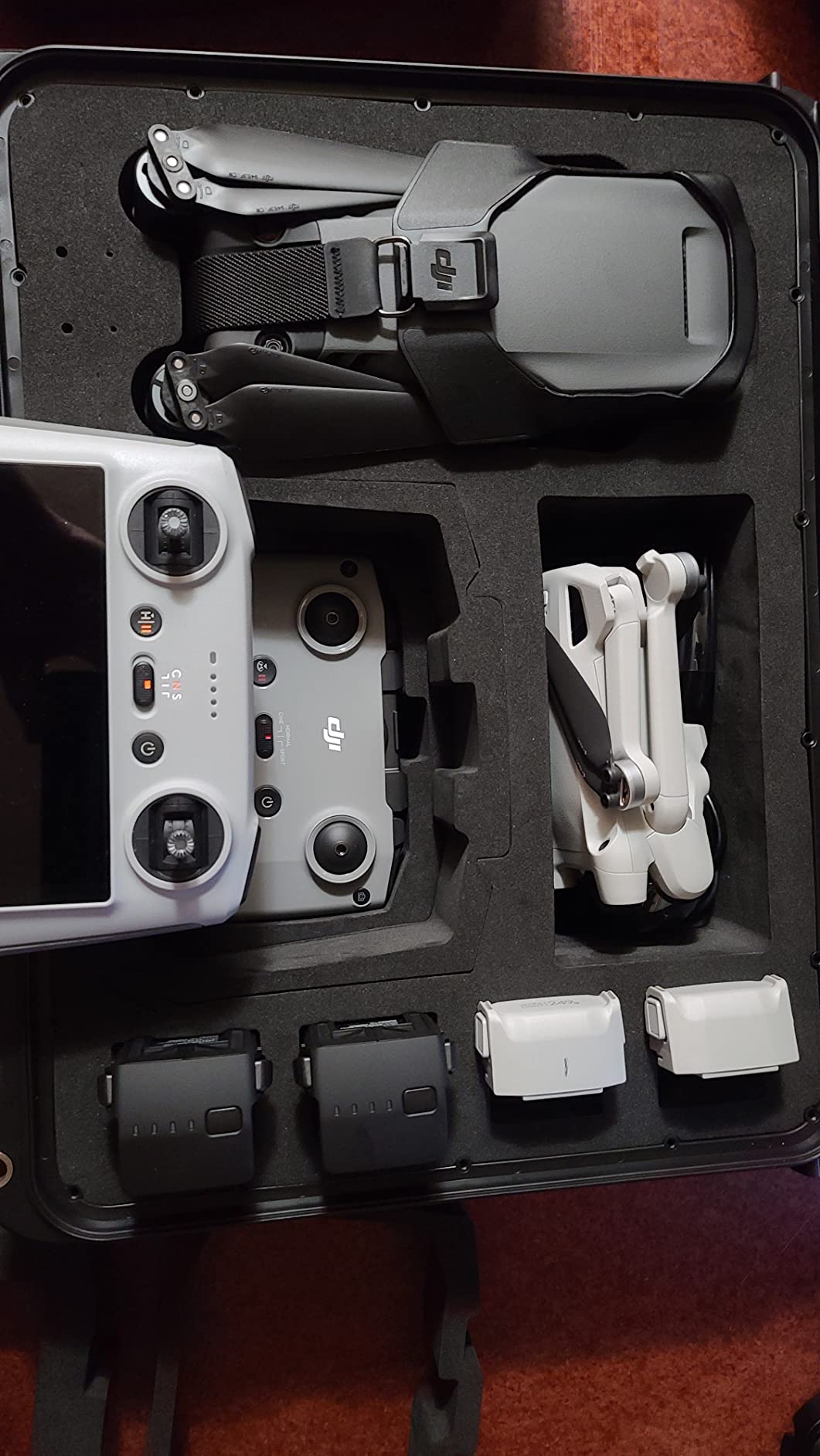 Lekufee Waterproof Hard Carrying Case for DJI Mavic 3 Pro/Classic/Combo/Cine and RC Pro/RC 2/RC- N3/N2/N1 and Accessories (Case Only) customer photo 1