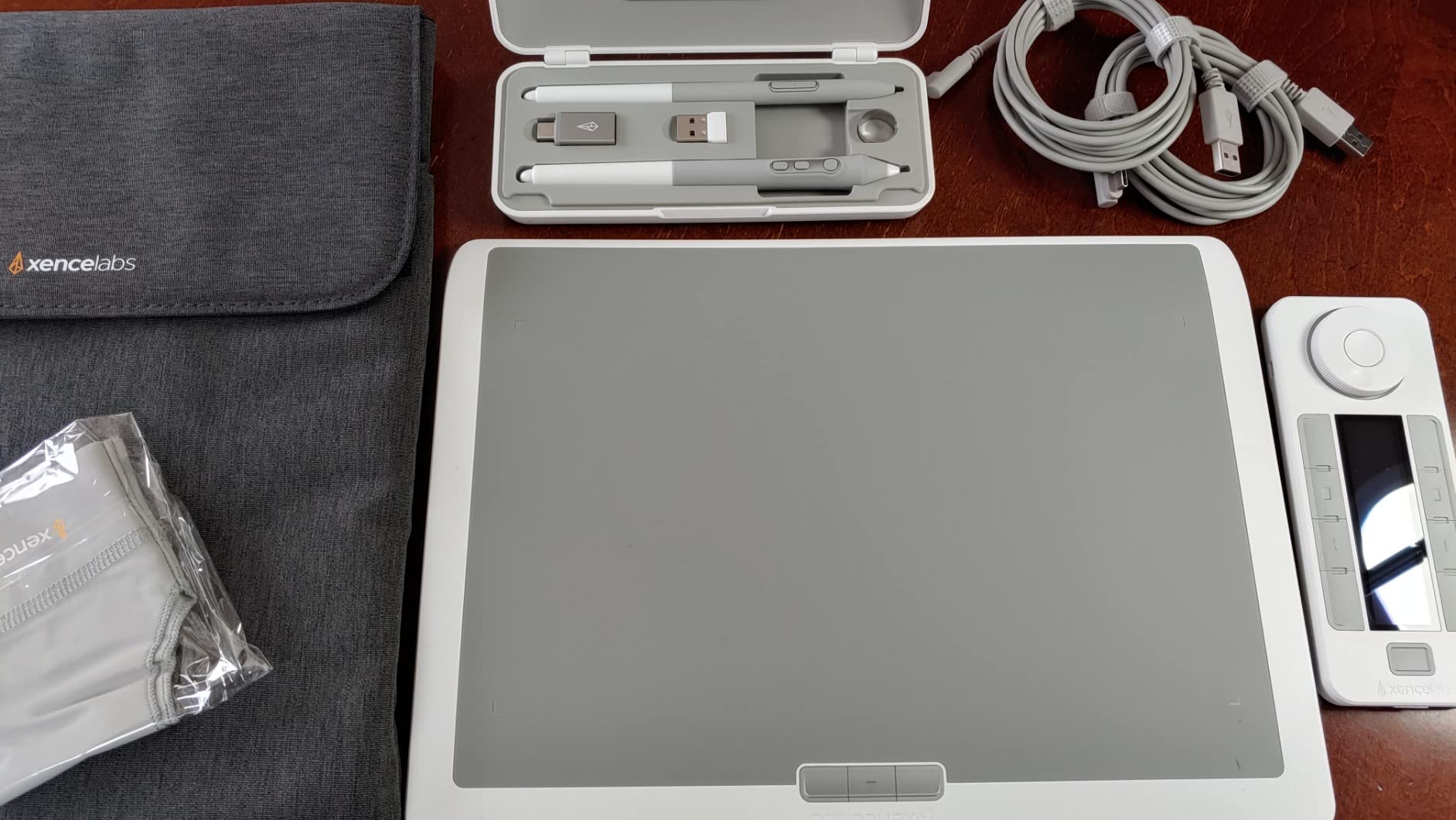 XENCELABS DrawingTablet Medium, Graphic Tablets with 40 Customizable Quick Keys, 12