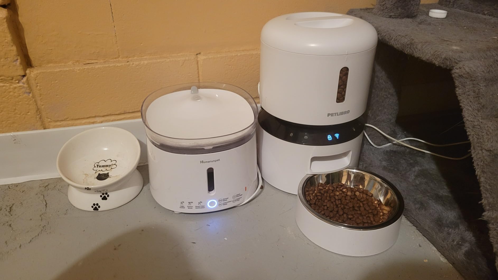 PETLIBRO Automatic Cat Feeder, 5G WiFi Automatic Dog Food Dispenser with Freshness Preservation, 5L Timed Pet Feeder with Low Food Sensor, Up to 10 Meals Per Day, Granary Black customer photo 1