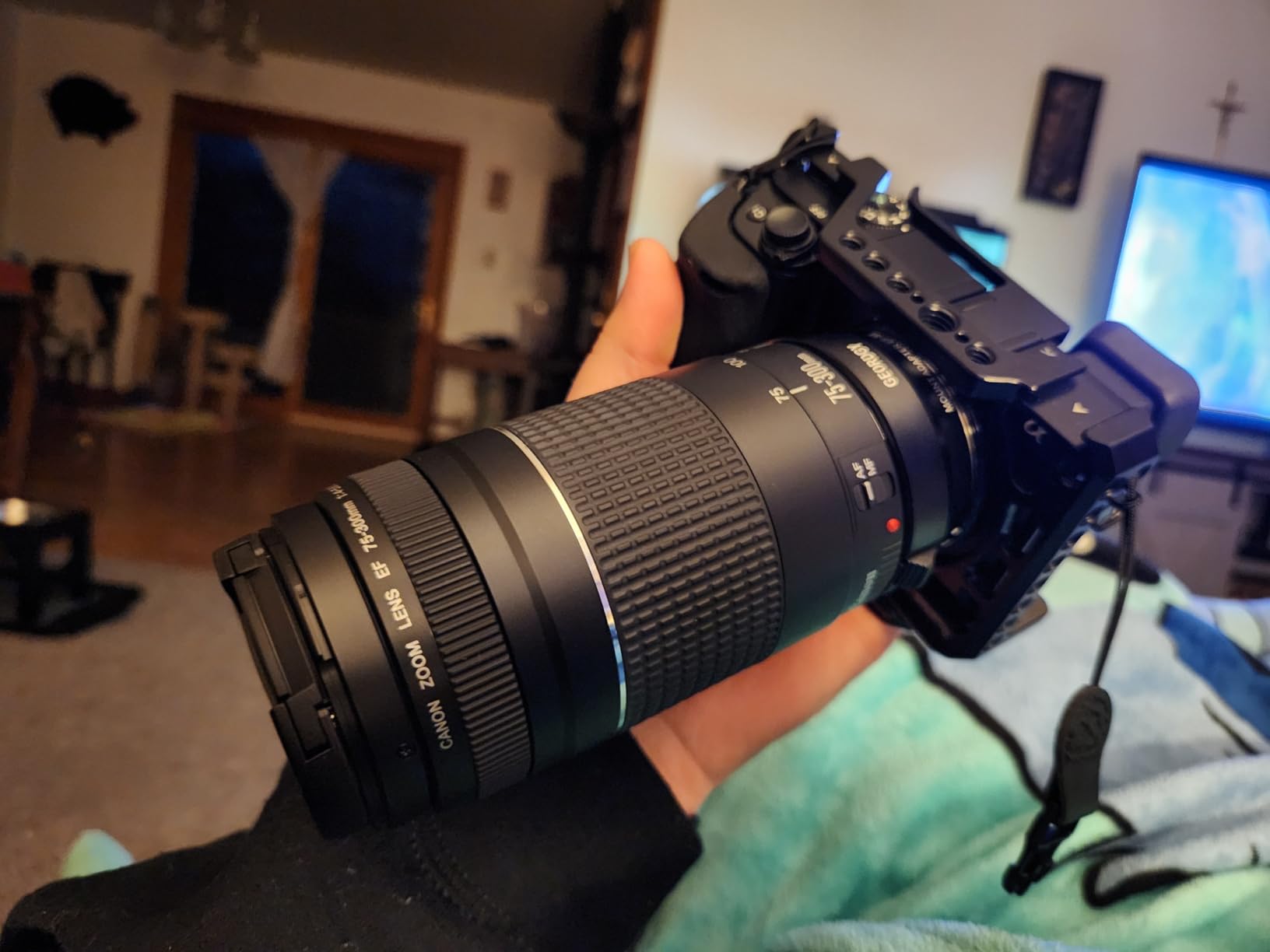 EF/EF-S Lens Mount Adapter Compatible with Canon EF/EF-S Lens for Sony E Mount Mirrorless Cameras Series A9 A7R5 A7R4 A7R3 A7R2 A7R4A A7M3 A7M2 A7R A7S A7 A7C Auto-Focus Lens Converters Ring customer photo 1