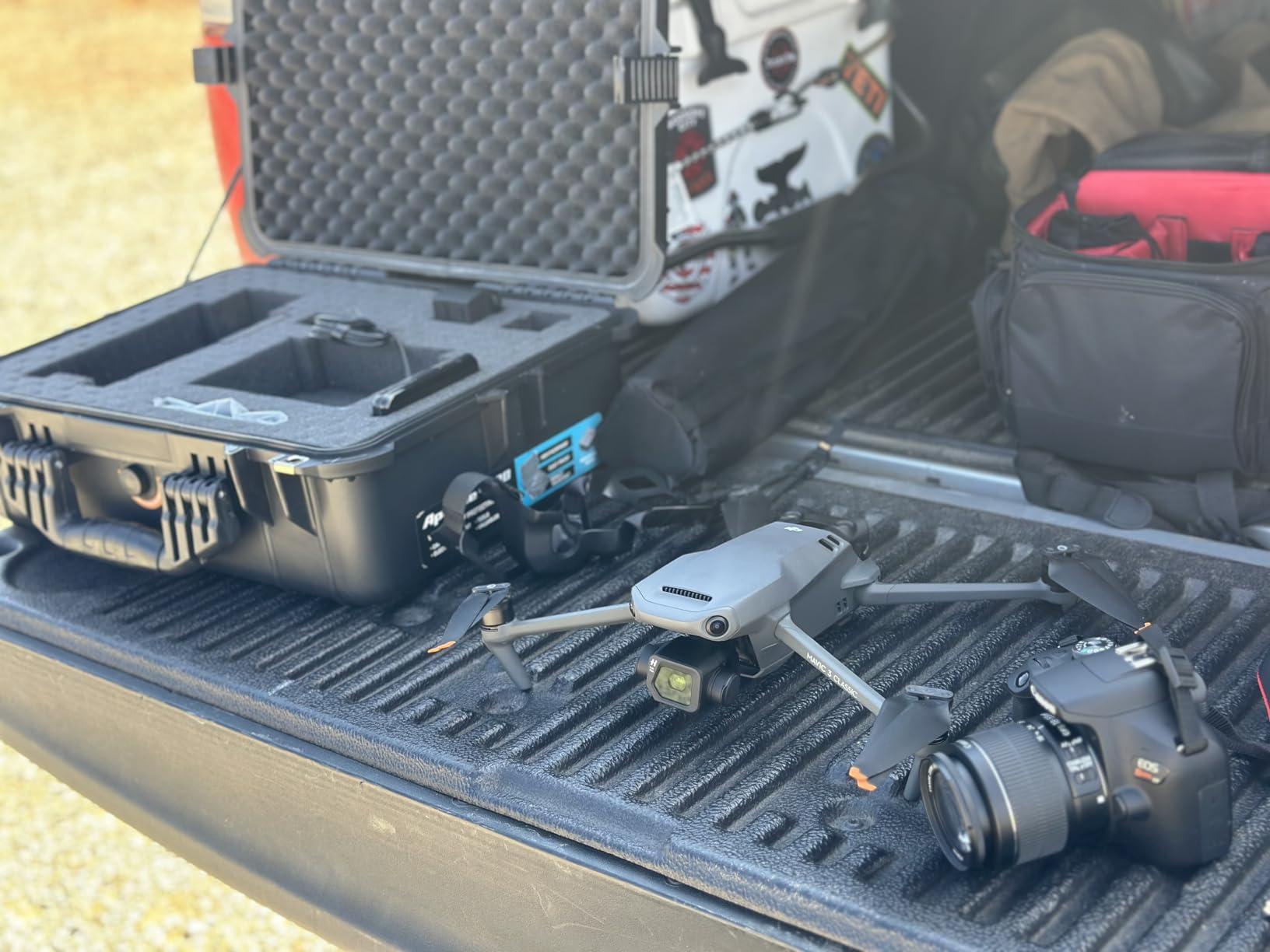 Mavic 3 Classic (DJI RC), Drone with 4/3 CMOS Hasselblad Camera, 5.1K HD Video, 46 Mins Flight Time, Omnidirectional Obstacle Sensing, Smart Return to Home, FAA Remote ID Compliant customer photo 1
