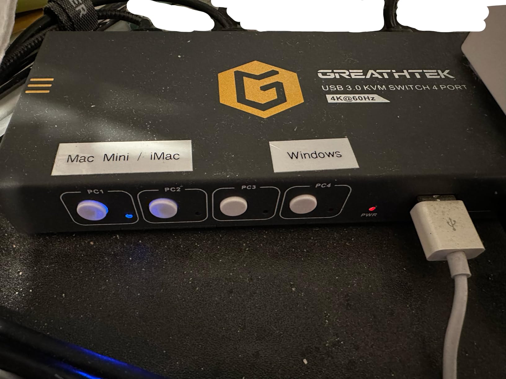USB3.0 KVM Switch HDMI 4K@60Hz for 4 Computers Share 1 Monitor, KVM Switch 4 Port with 3 USB 3.0 Ports Share Keyboard Mouse, Support Button Switch, Plug and Play | KVM Switch 4 Port with 3 USB 3.0 Ports Share Keyboard Mouse, Wired Remote And Button Switch, Plug and Play,EDID Adapative customer photo 2