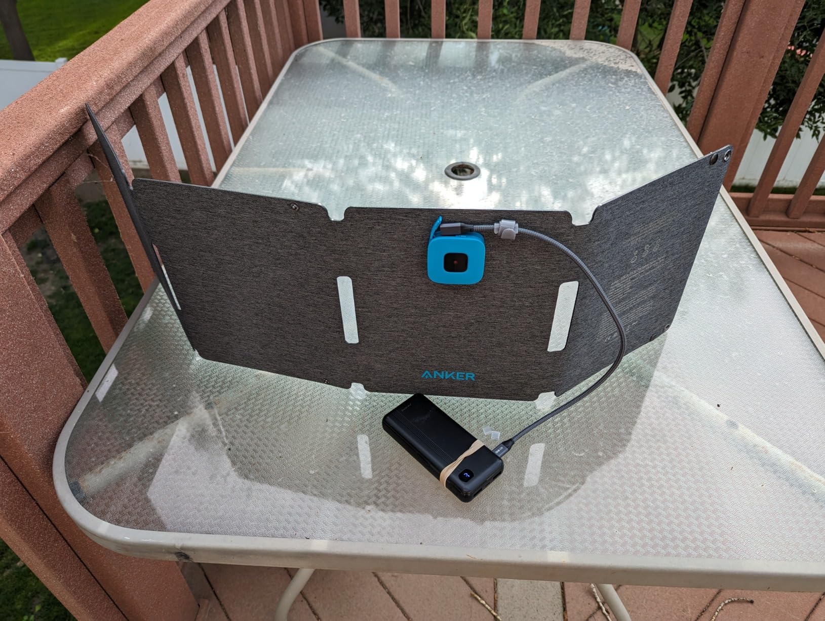 Anker Solix PS30 Solar Panel, 30W Foldable Portable Solar Charger, IP65 Water and Dust Resistance, Ultra-Fast Charging, Charges 2 Devices at Once, for Camping, Hiking, and Outdoor Activities. customer photo 1