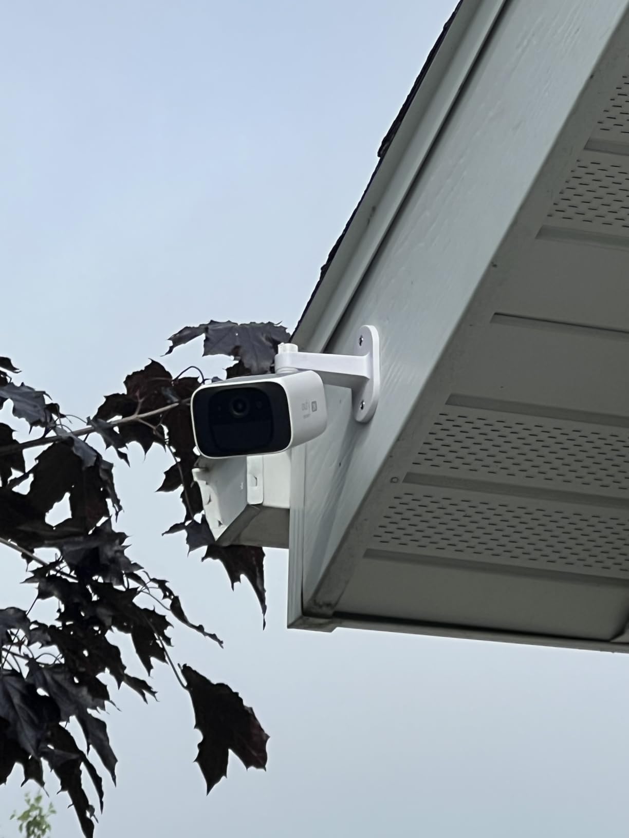 eufy Security SoloCam S220, Solar Security Camera, Wireless Camera Outdoor customer photo 1