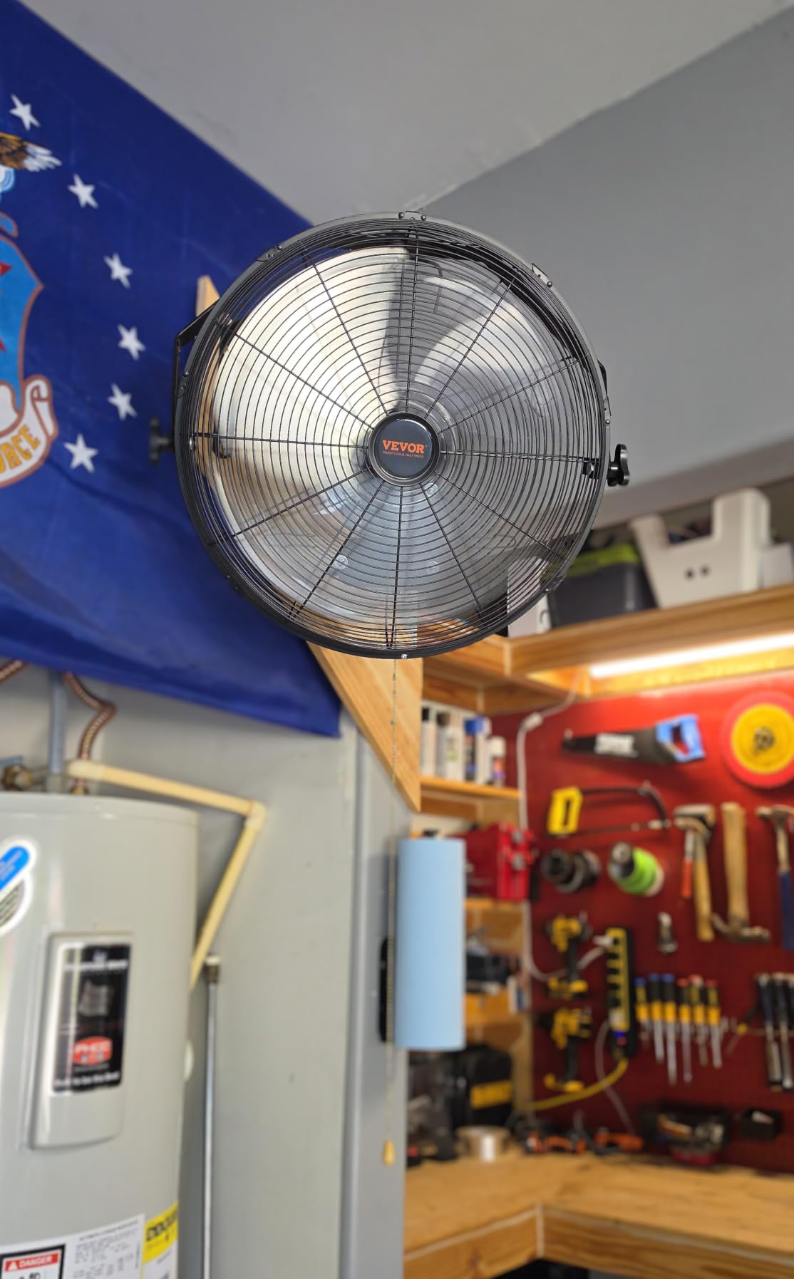 VEVOR 30 Inch Wall-Mount Misting Fan 3-speed IP44 Waterproof Oscillating customer photo 1