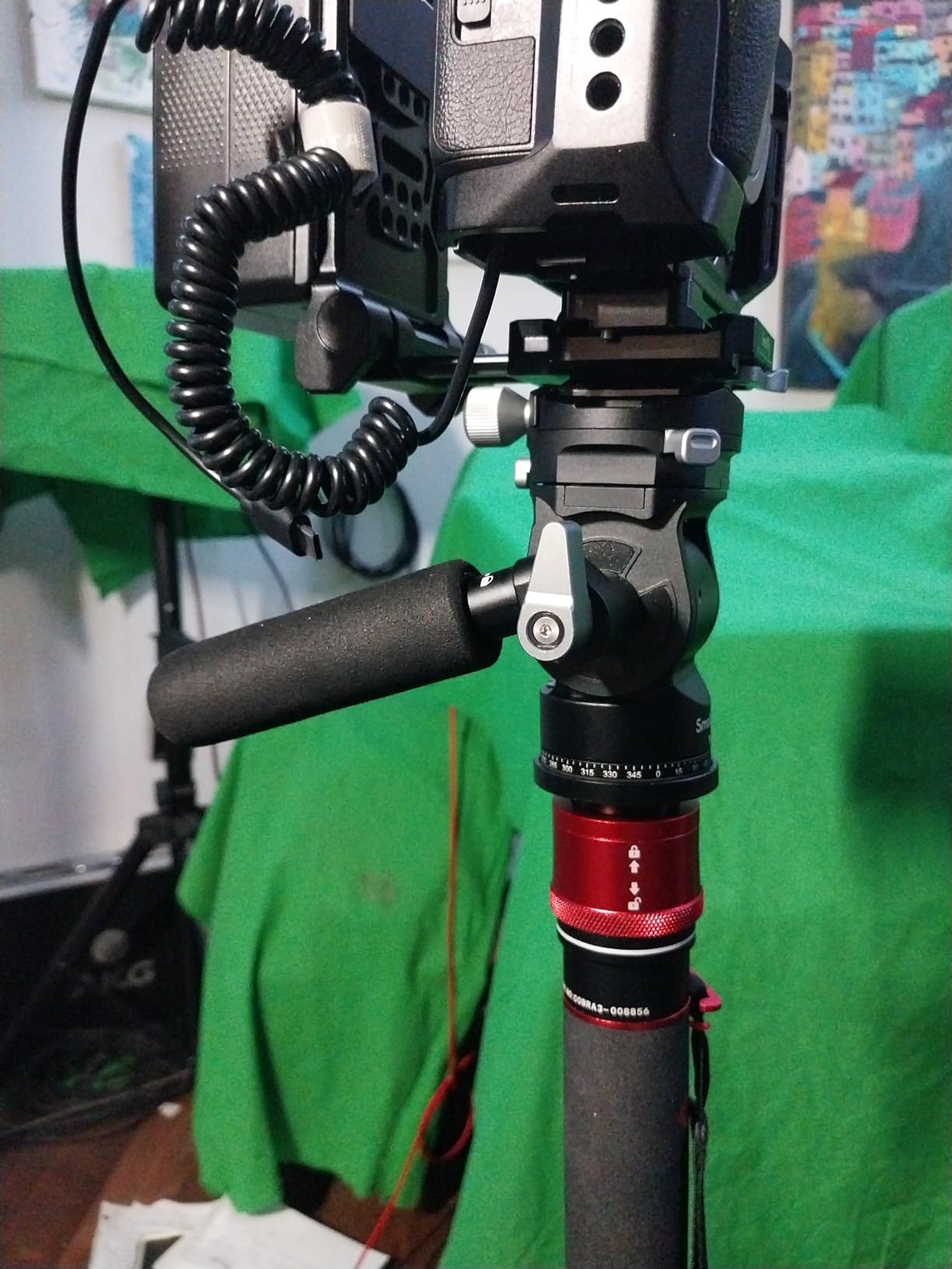 SmallRig Video Head for Vertical/Horizontal Shooting, Tripod Pan Tilt Fluid Head with Telescopic Handle and Switchable QR Plate for Arca, Max Load 5kg / 11Ibs for Camcorder, Mirrorless, DSLR - 4104 customer photo 1
