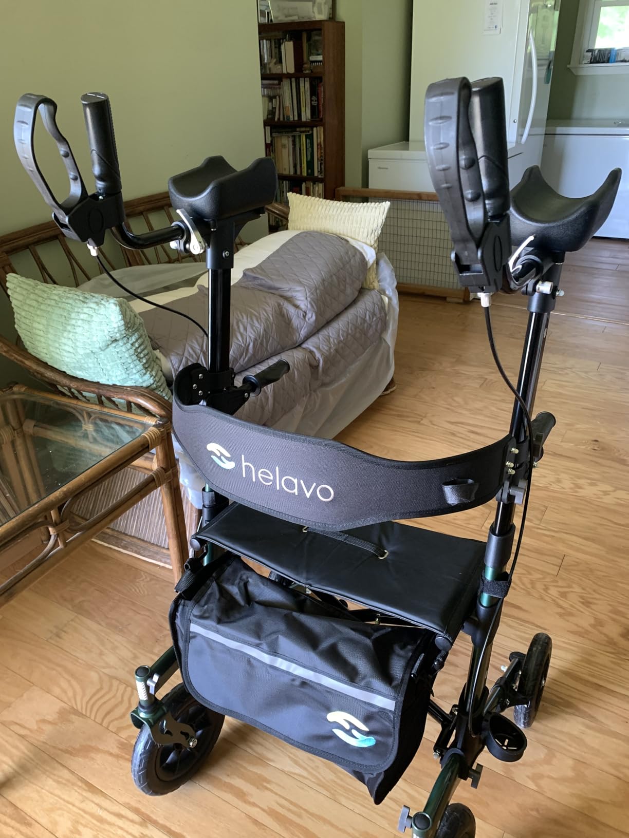 Helavo Upright Walker with Seat, Foldable Stand Up Walker with Rubber Tires customer photo 1