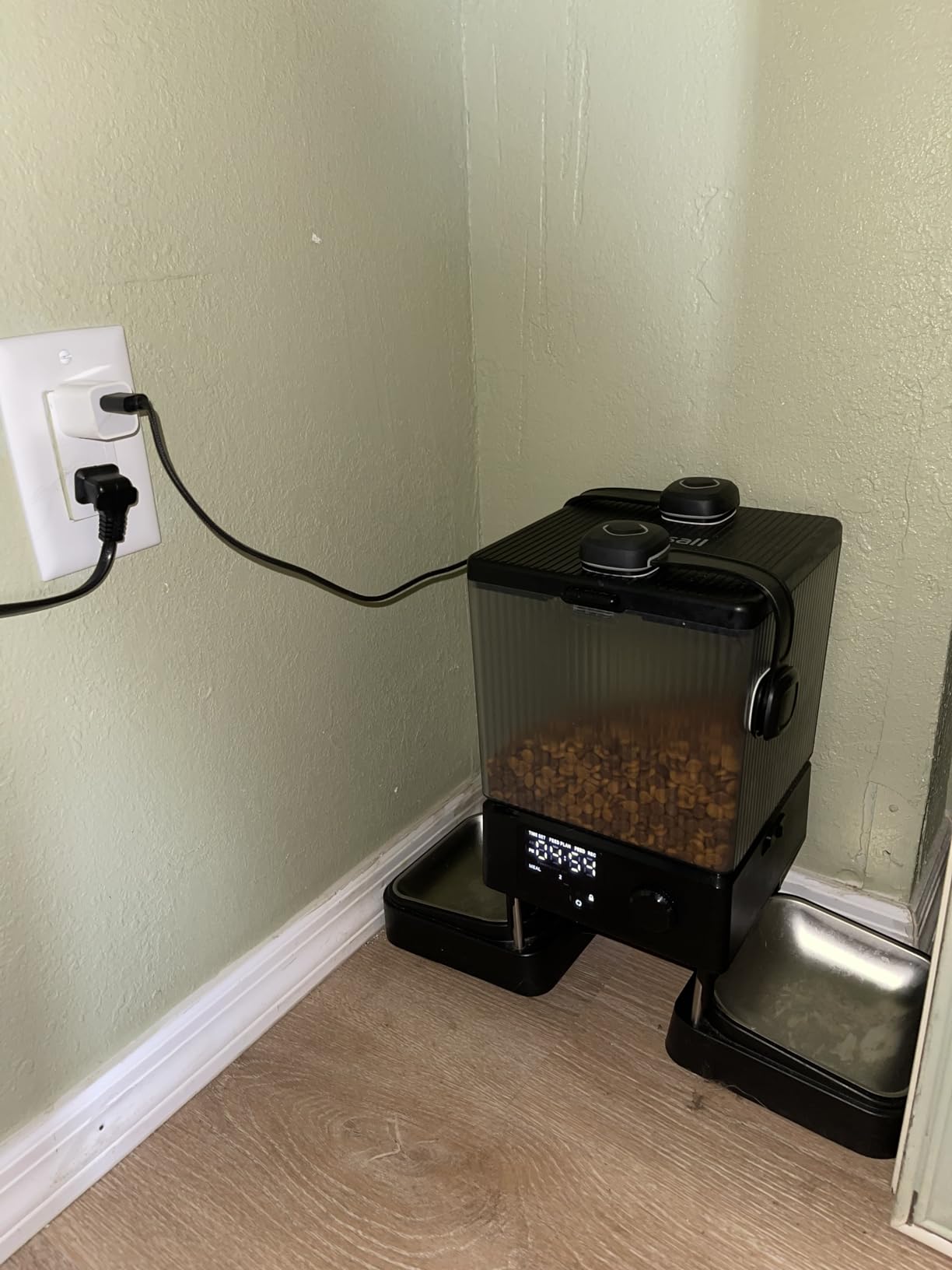oneisall Automatic Cat Feeder for 2 Cats Pets, Timed Cat Food Dispenser customer photo 2